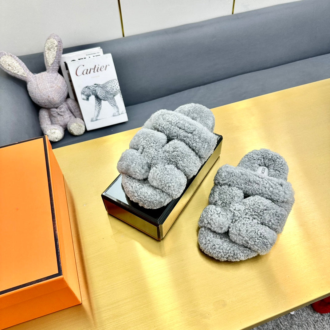 CHYPRE SANDAL IN CLOUD GRAY SHEARLING、mysite、Cacoeks