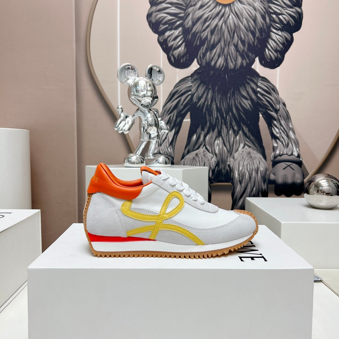 FLOW RUNNER SNEAKER IN PALE GRAY MIX VIVID ORANGE SUEDE AND SHEEPSKIN、mysite、Cacoeks