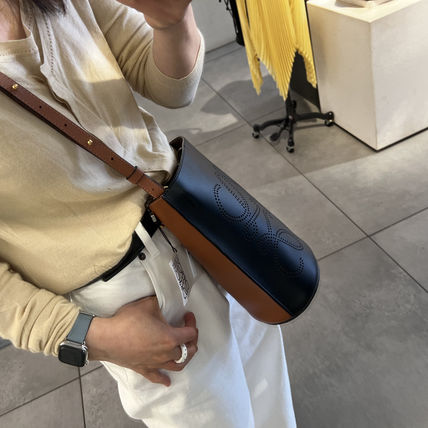 LOEWE ショルダーバッグ・ポシェット 【VIPセールで奇跡！即発送！】LOEWEゲートバケットショルダ(3)