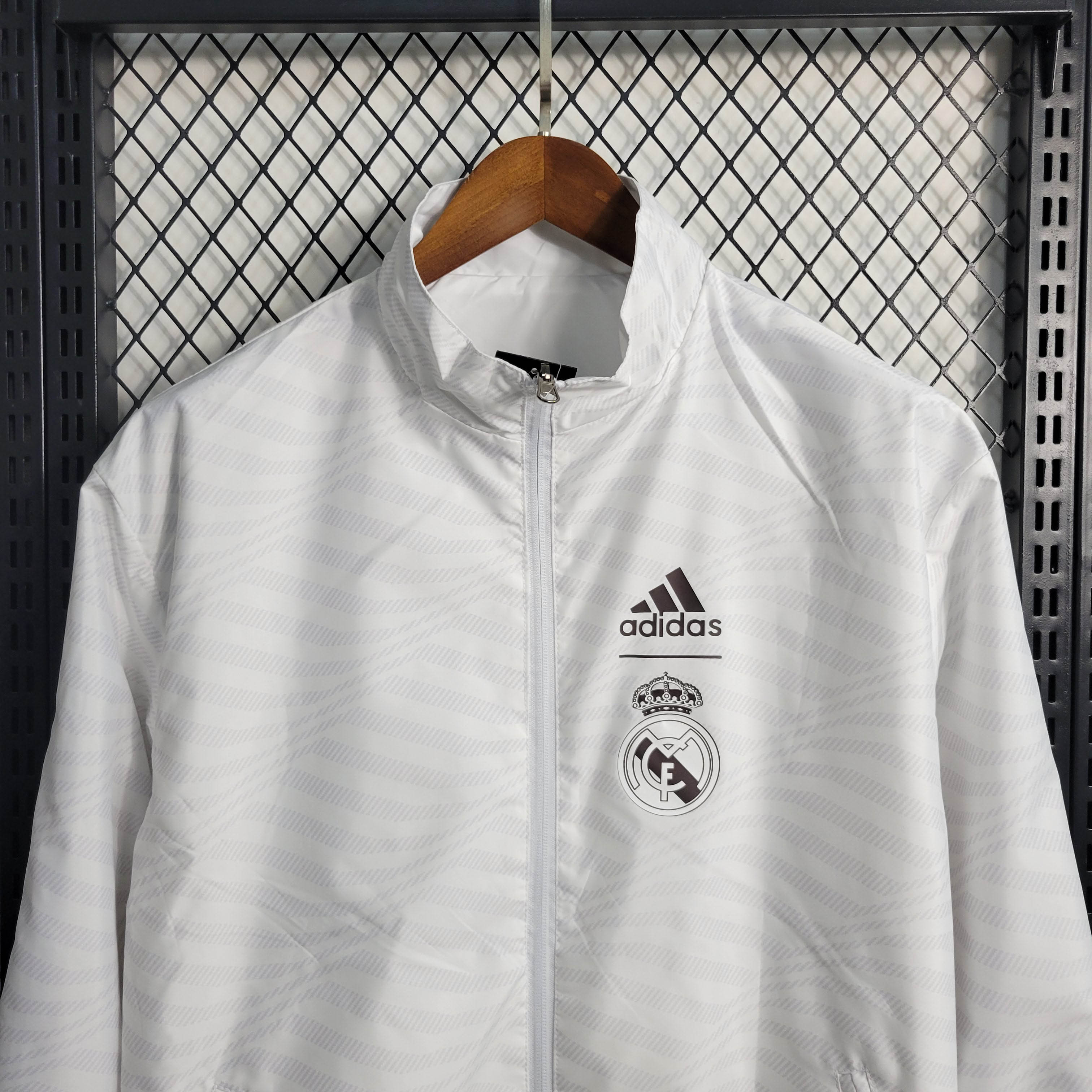 2023/2024 Real Madrid Reversible Windbreaker White:football jersey mysite: unitedjerseyfootball 邓江浪:football