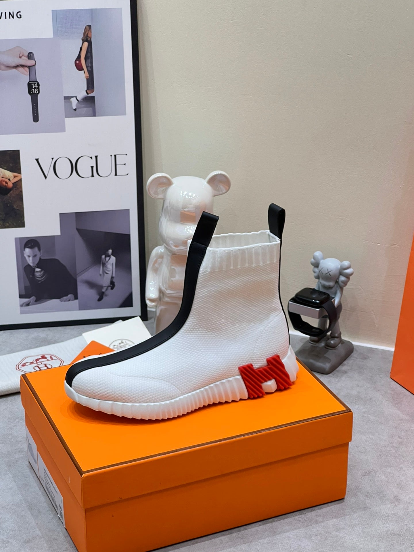 H FUN CLASSIC SNEAKER STYLISH WHITE AND BLACK LINE FABRIC、mysite、Cacoeks