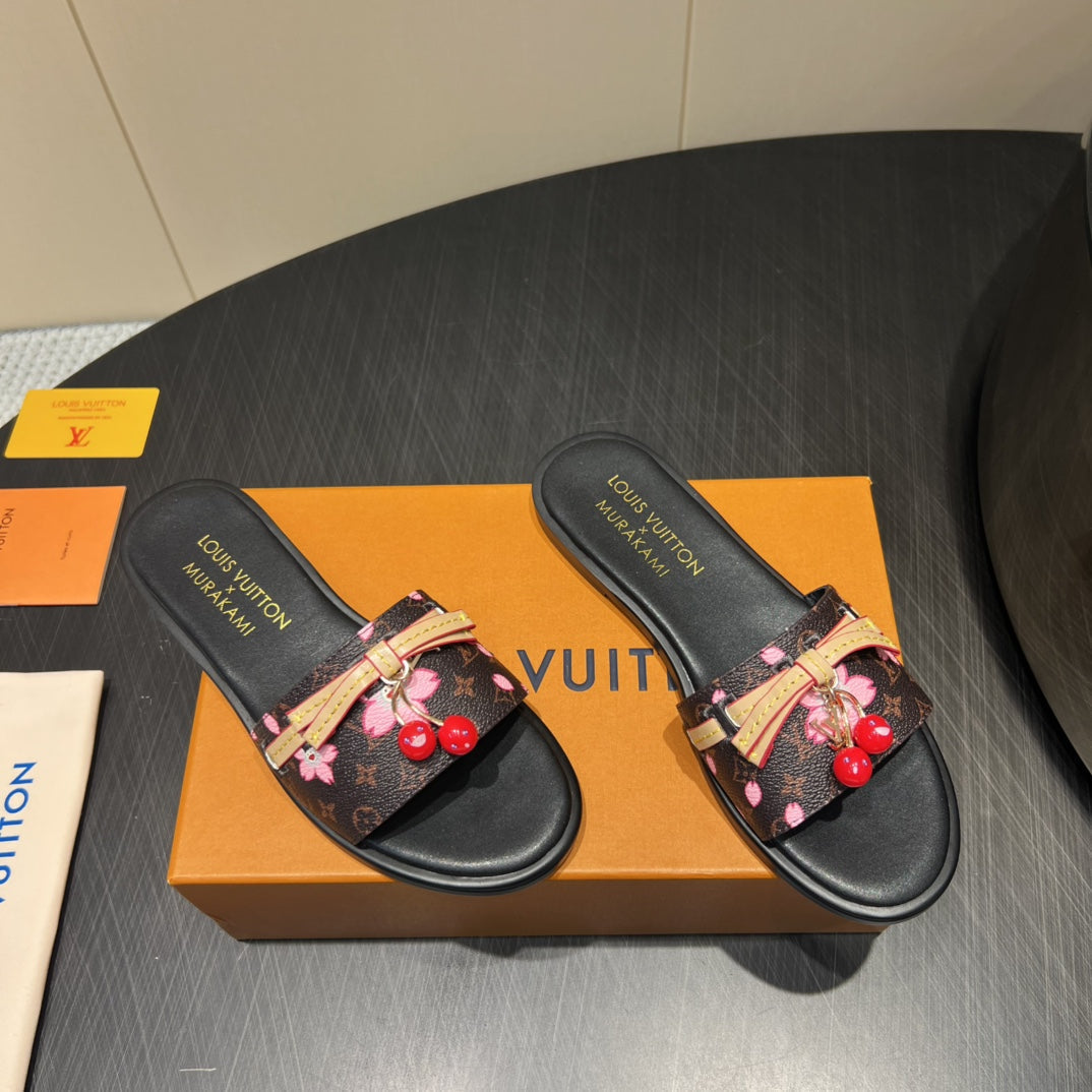 LV SLIDE SANDALS 25S IN DARK BROWN AND BLACK CALFSKIN WITH CHERRY BLOSSOM BUCKLE、mysite、Cacoeks