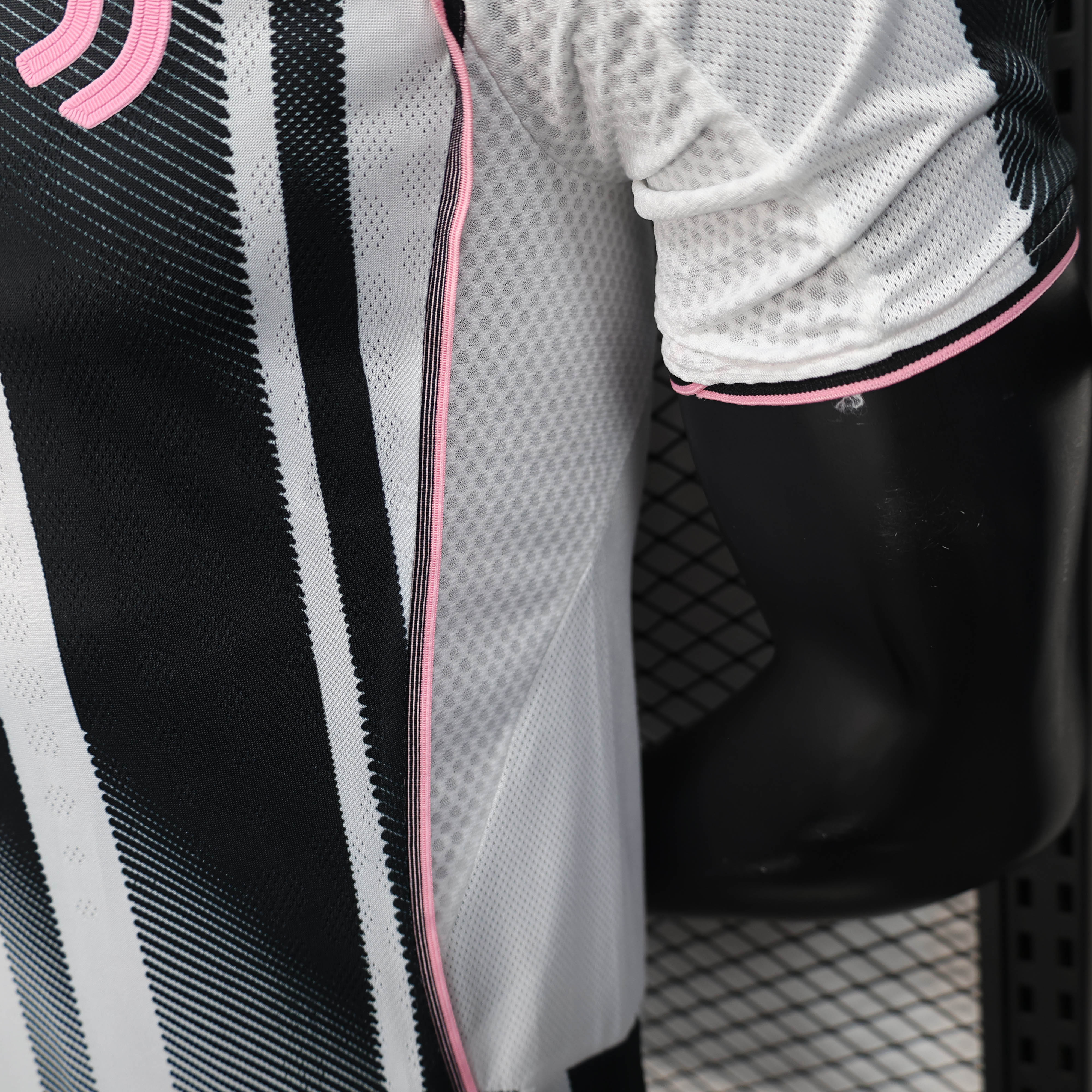 2025/2026 Player Version Juventus Home Football Shirt 1:1 Thai Quality:football jersey mysite: unitedjerseyfootball 邓江浪:football