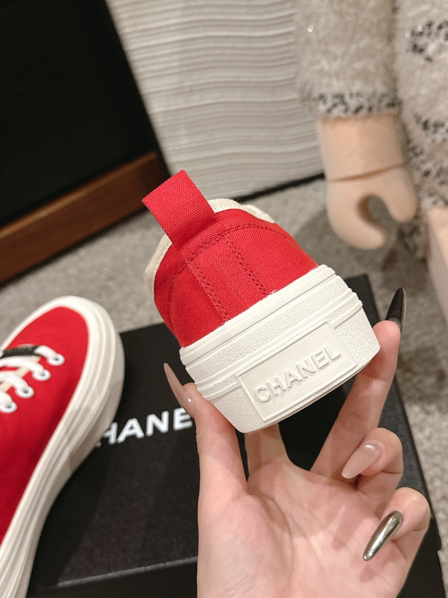 LACE-UP SNEAKERS IN CHERRY RED CANVAS、mysite、Cacoeks