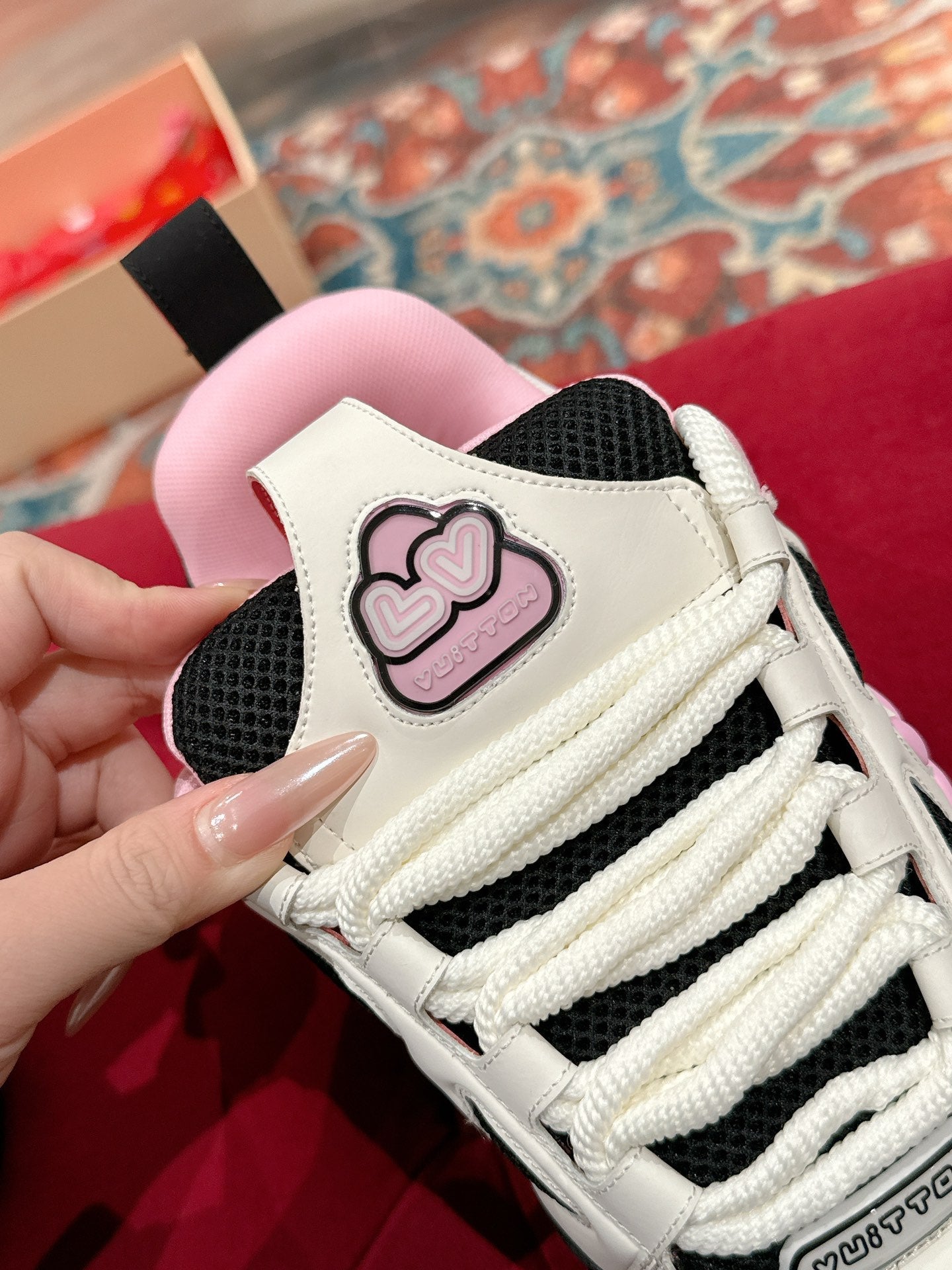 LV SKATE SNEAKER IN WHITE MIX BLACK AND LIGHT PINK CALFSKIN、mysite、Cacoeks