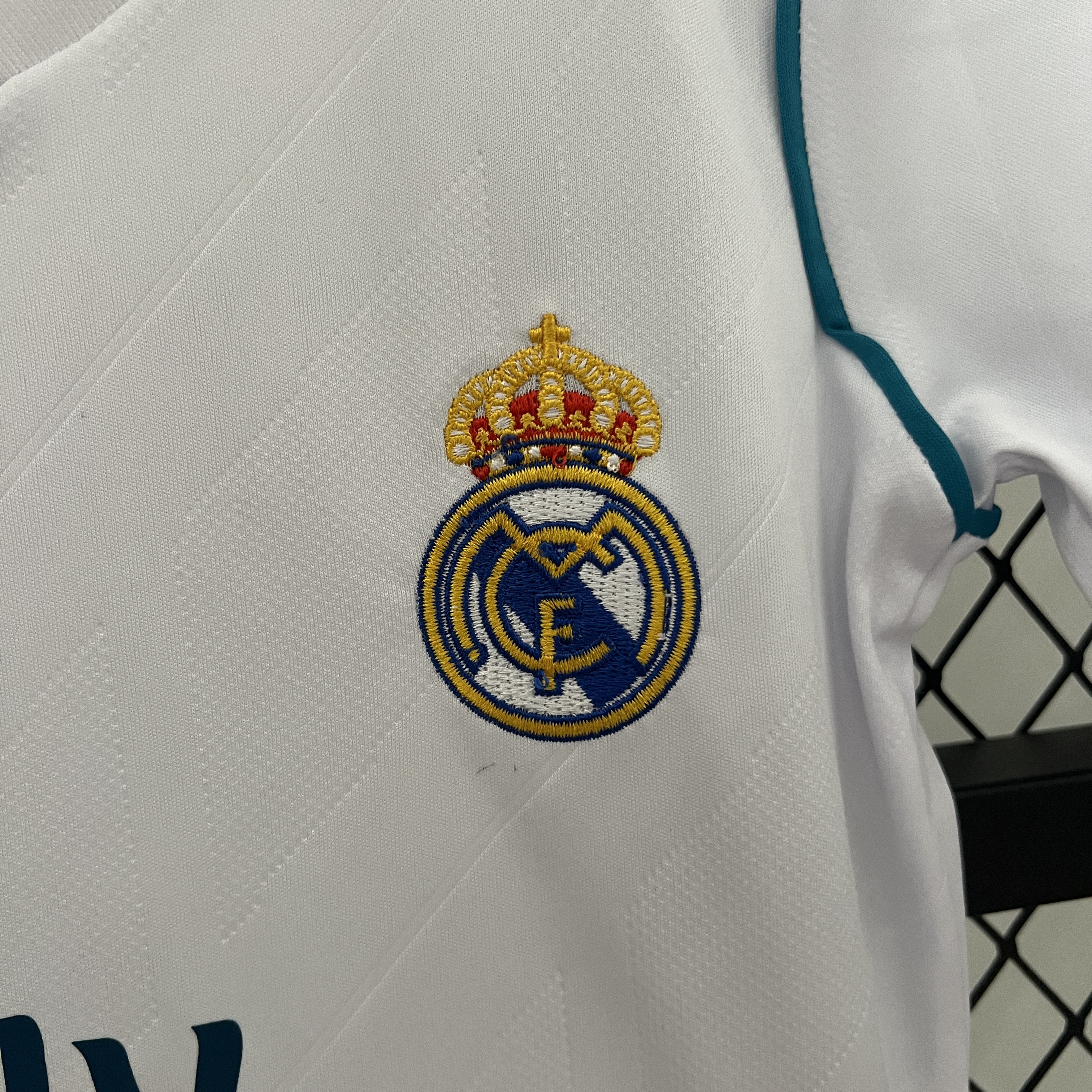 JerseysGala.com | Retro Real Madrid 17-18 Home Stadium Kids Kit -Customize Name, Number and Patch | Worldwide Shipping