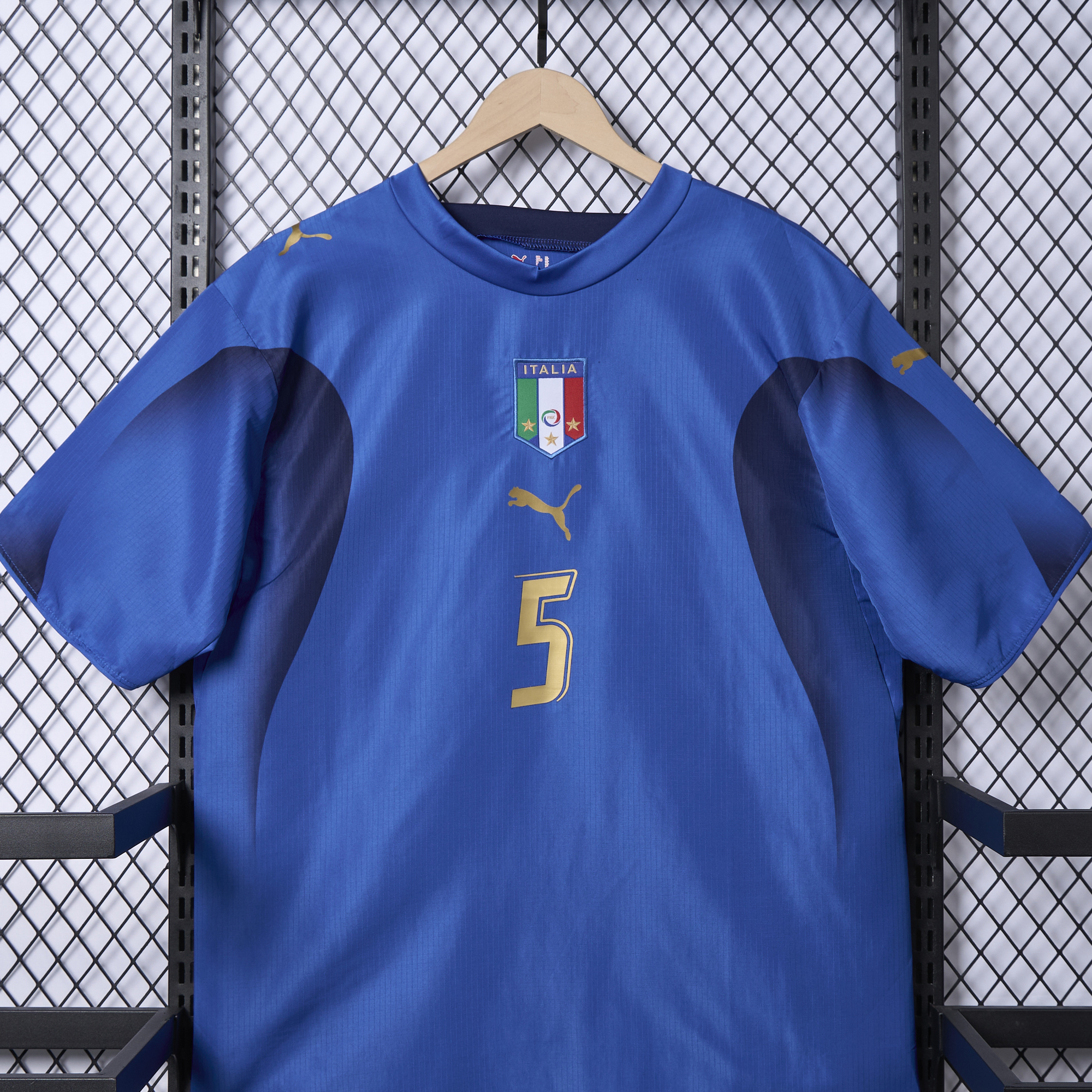 Higojerseys-Retro Italy 2006 Home Stadium Jersey