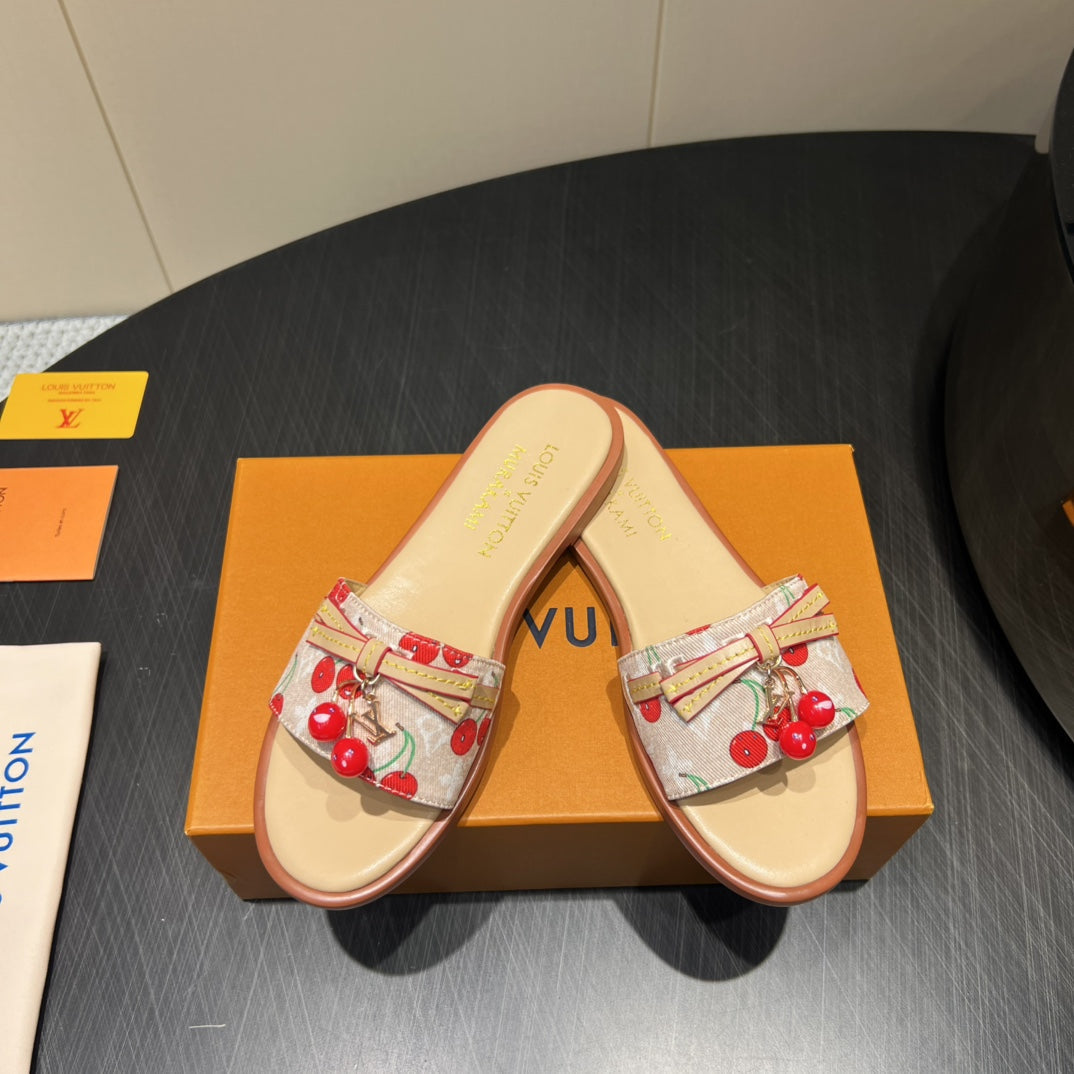 LV SLIDE SANDALS 25S IN BEIGE DENIM AND CALFSKIN WITH CHERRY BLOSSOM BUCKLE、mysite、Cacoeks