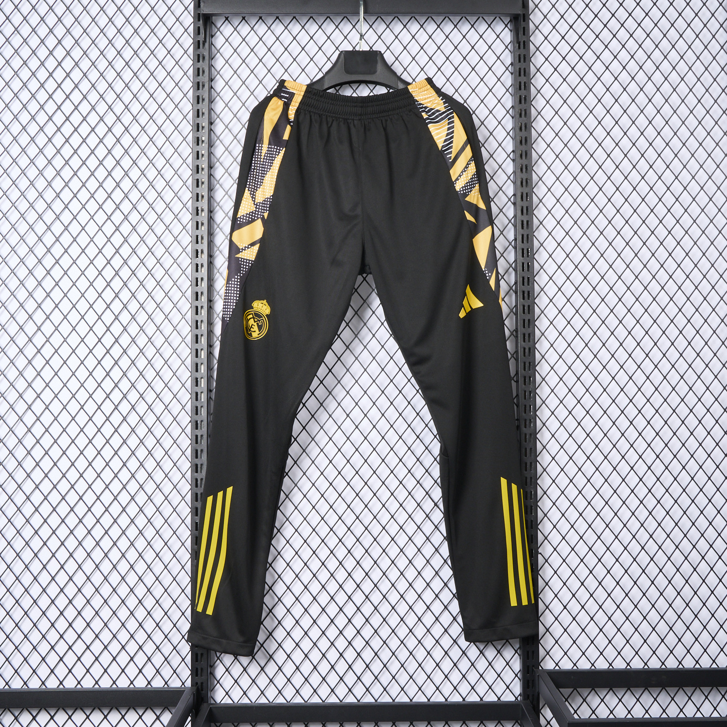 foot-Real Madrid 24-25 Black Training Pants - Player Version