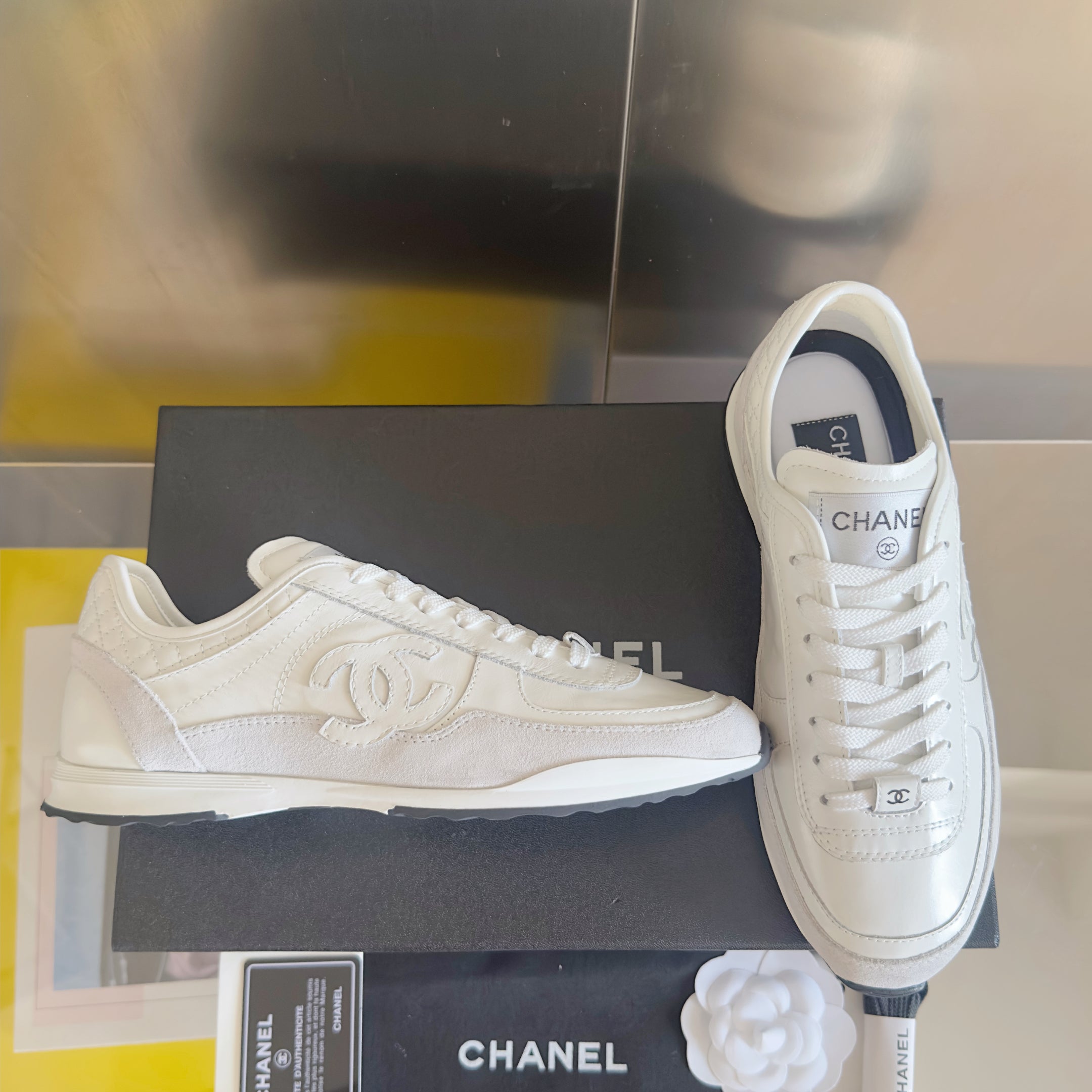 CHANEL 25S SNEAKERS 20MM IN WHITE CALFSKIN、mysite、Cacoeks