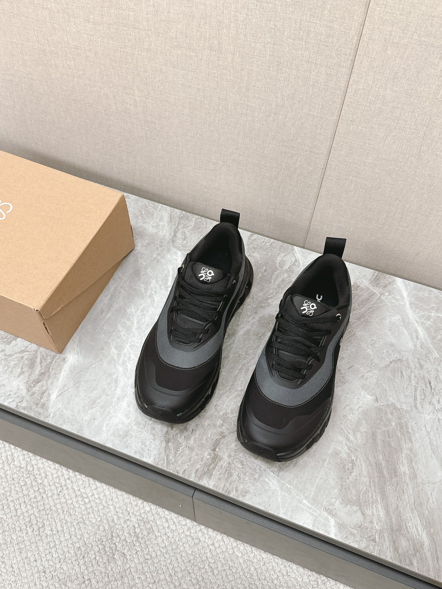 RUN SNEAKER IN BLACK SUEDE AND MESH FABRIC、mysite、Cacoeks