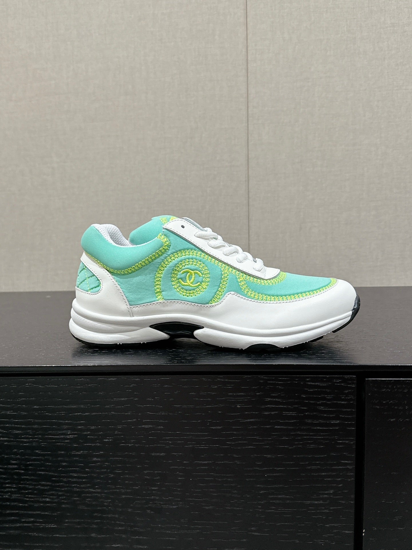 CLASSIC TRAINER IN MINT GREEN MIX WHITE FABRIC、mysite、Cacoeks