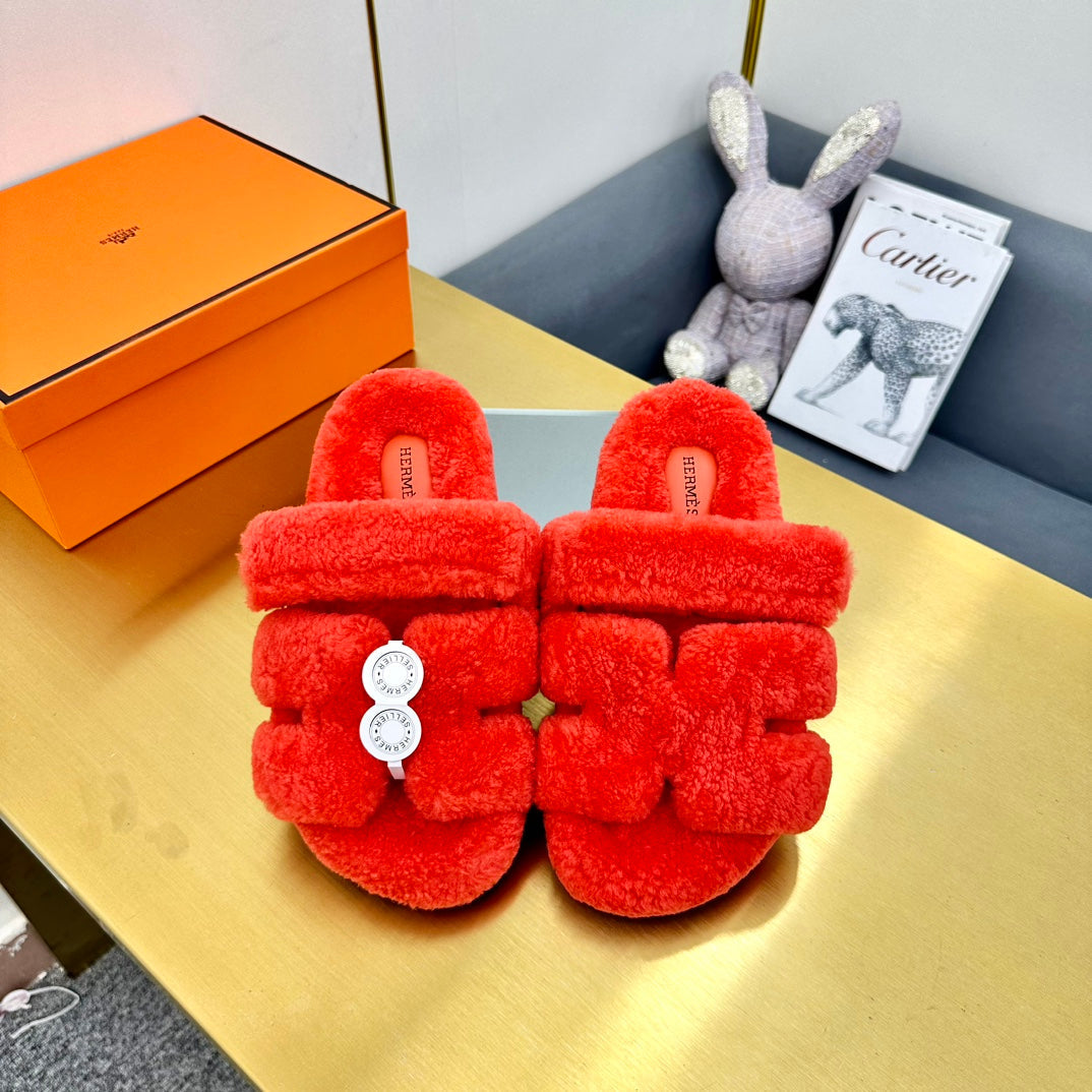CHYPRE SANDAL IN CANDY RED SHEARLING、mysite、Cacoeks
