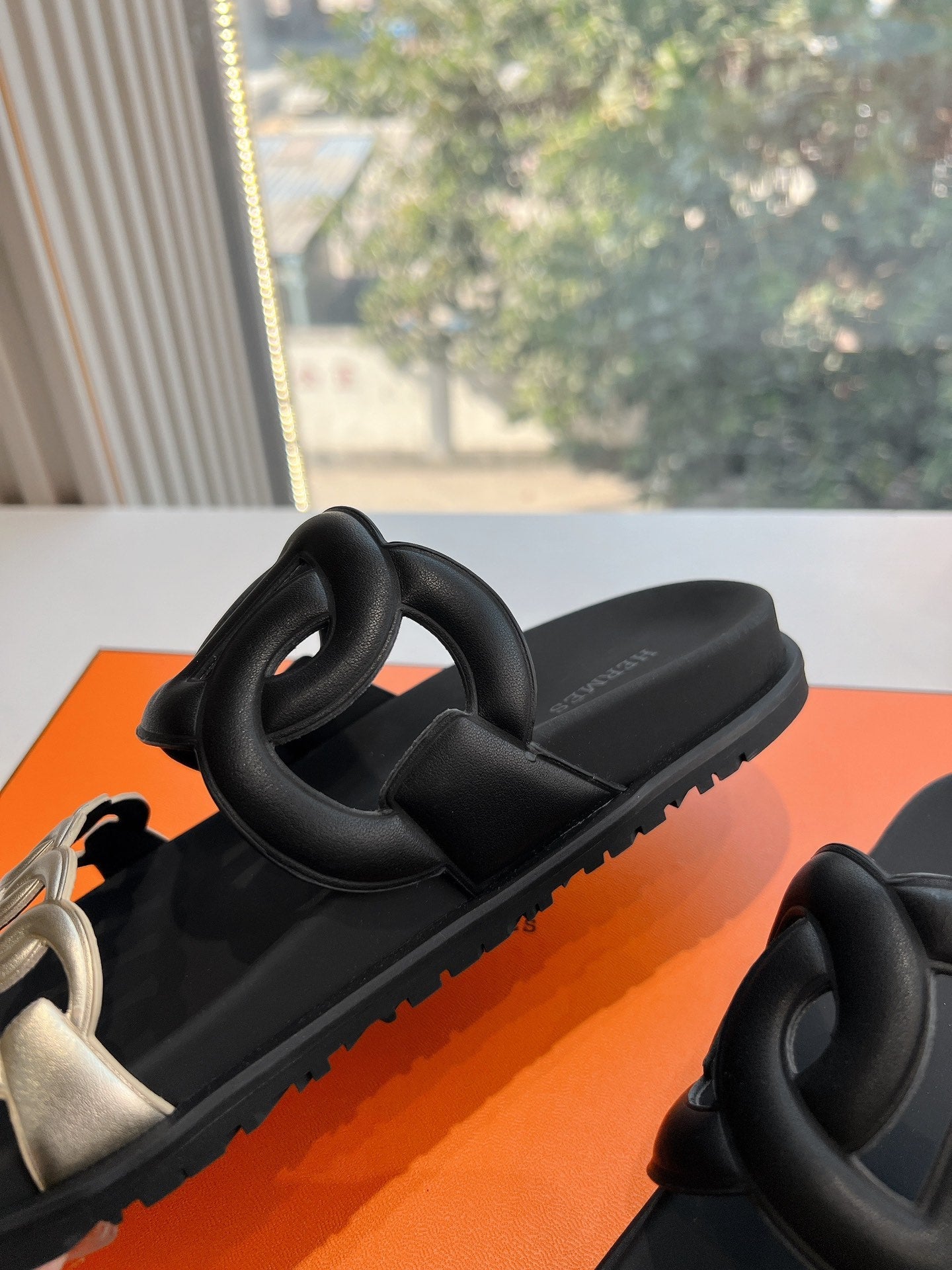 EXTRA SANDAL IN BLACK MIX SILVER CALFSKIN、mysite、Cacoeks