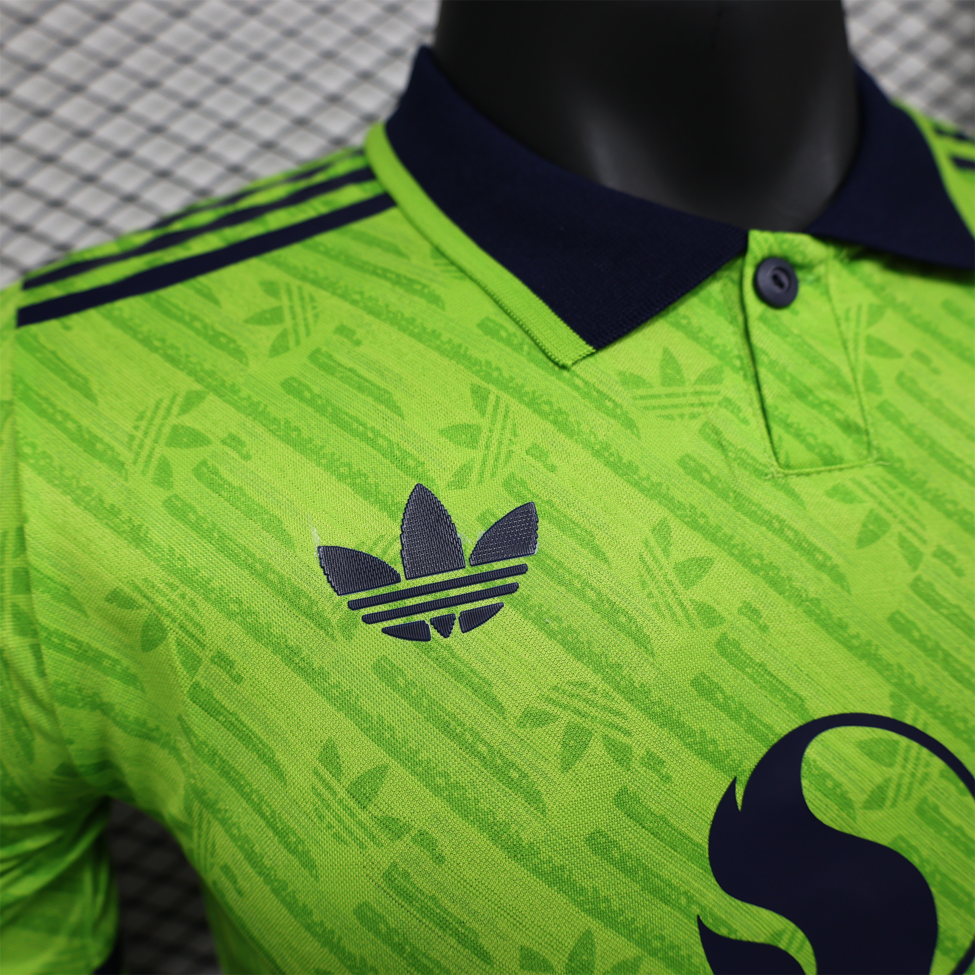 ManixJersey.com | Manchester United 24-25 Green Trefoil Vintage Jersey - Player Version -Customize Name, Number and Patch | Worldwide Shipping