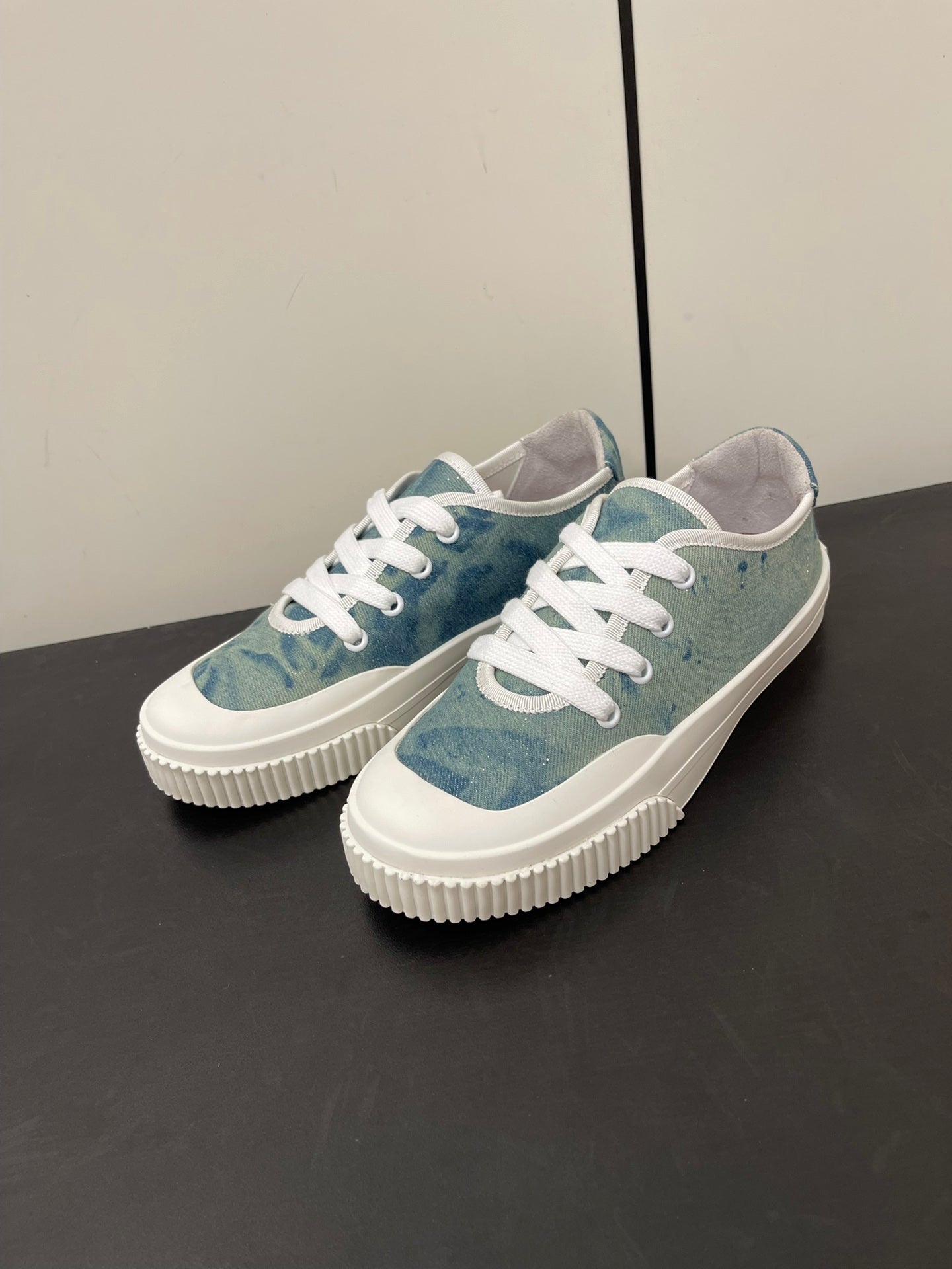 LP CLASSIC BISCUIT SNEAKER SAPPHIRE CALFSKIN、mysite、Cacoeks