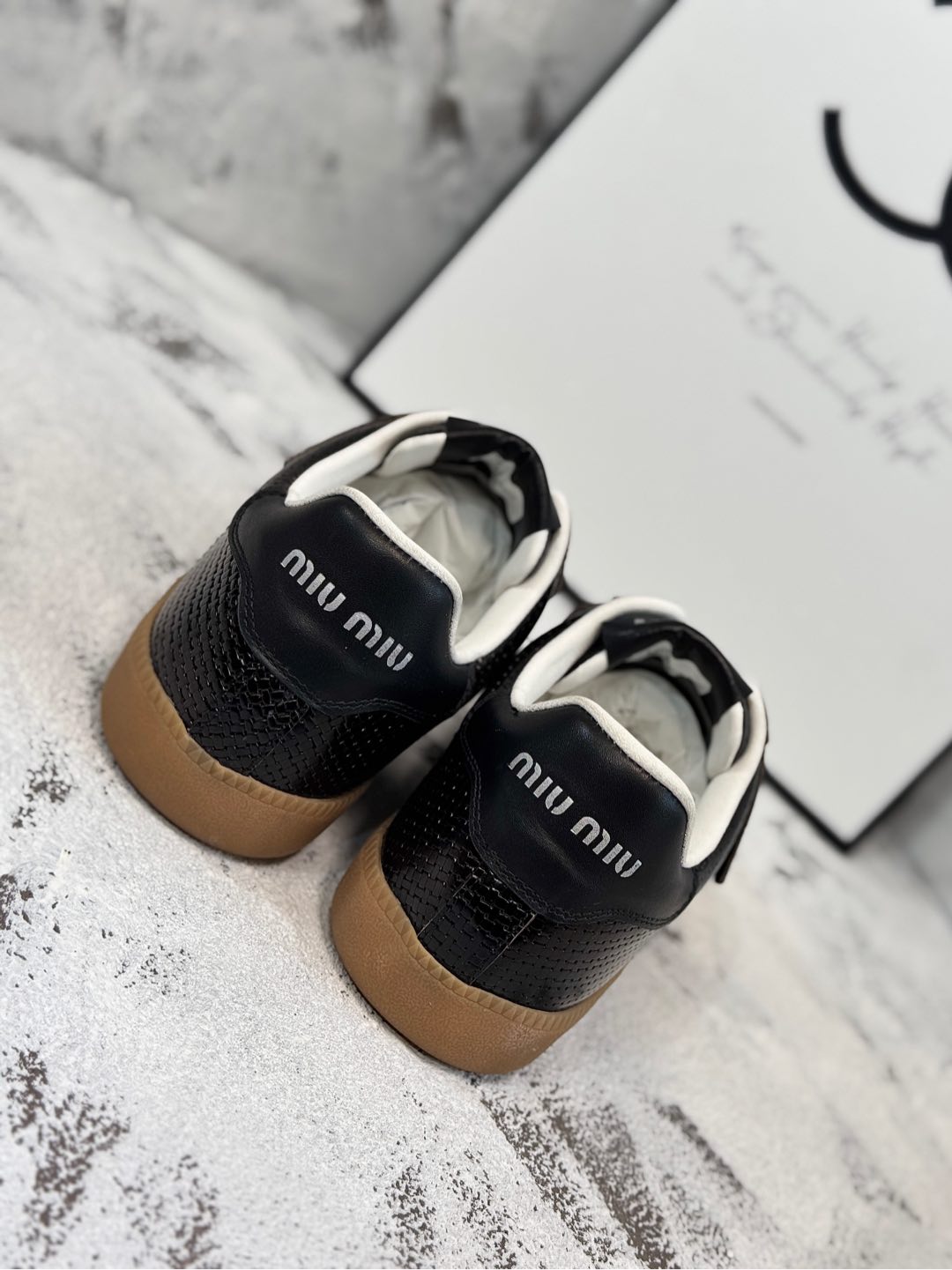 RETRO SNEAKERS WITH RIPTAPE STRAPS IN BLACK LAMBSKIN KNITTED PATTERN、mysite、Cacoeks