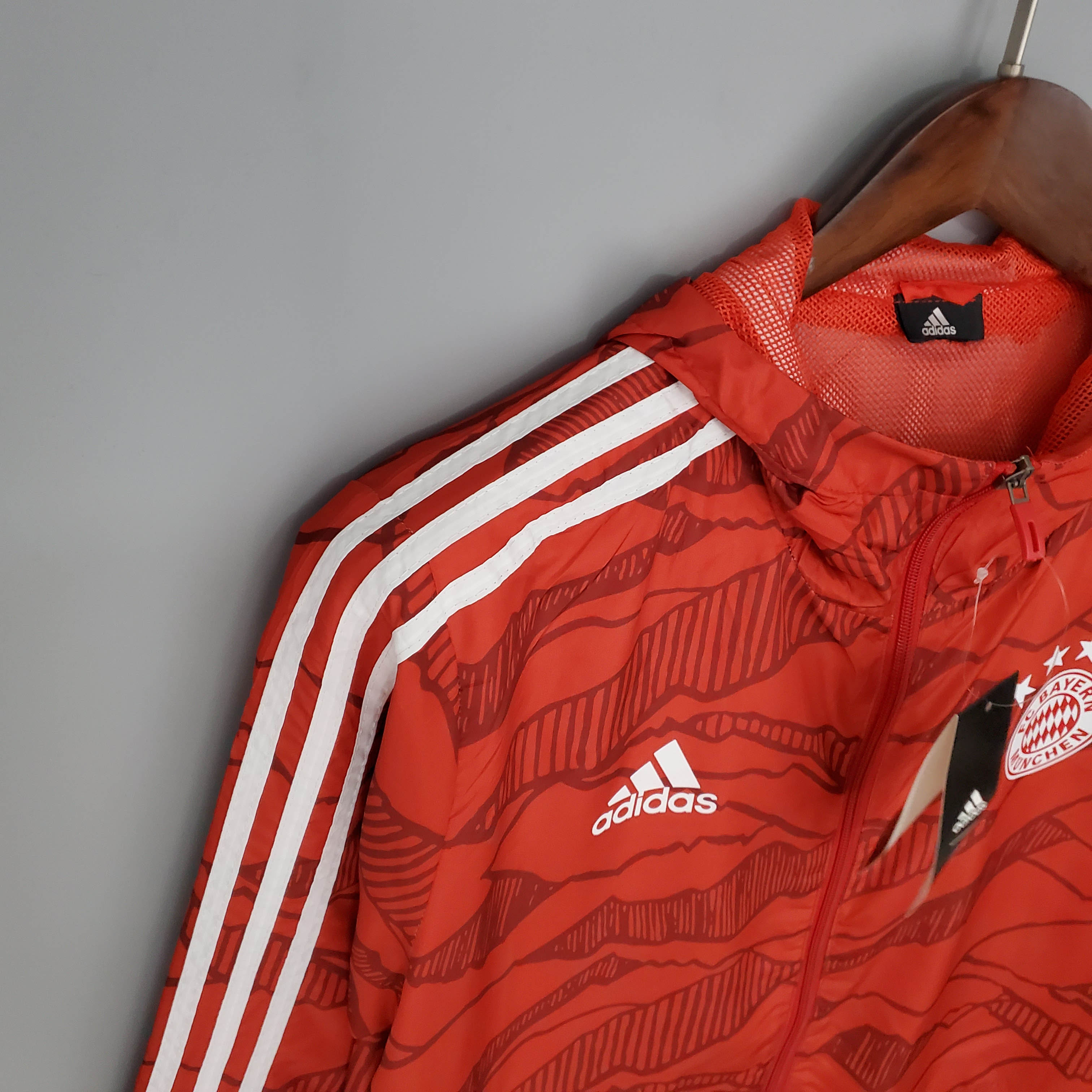 2021/2022 Windbreaker Football Jersey Bayern Munich Red 1:1 Thai Quality:football jersey mysite: unitedjerseyfootball 邓江浪:football