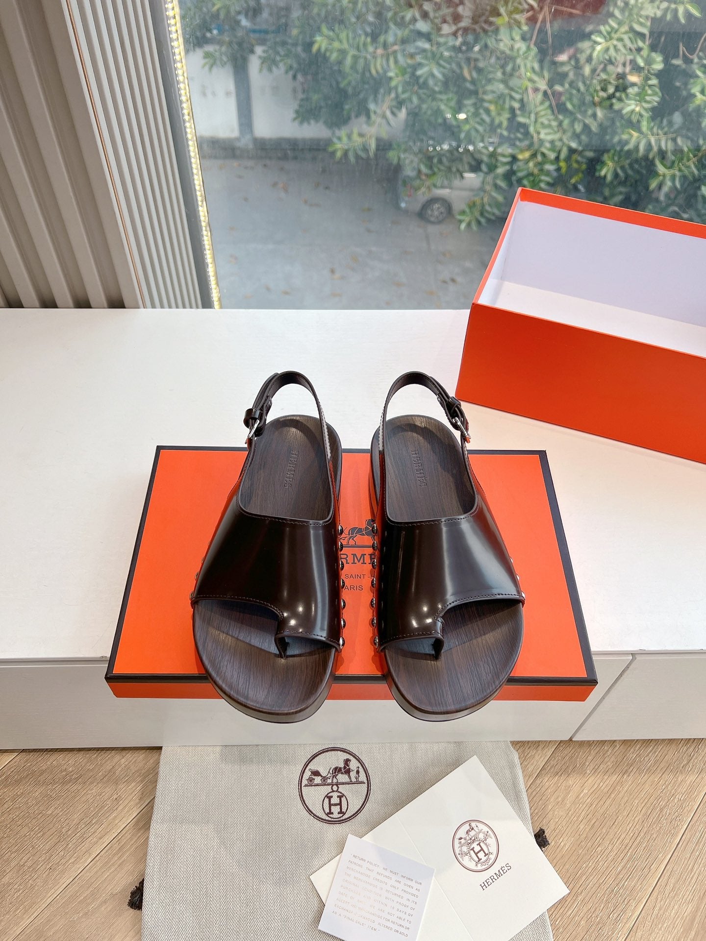 FLAT SANDAL IN BRUNETTE BROWN CALFSKIN、mysite、Cacoeks