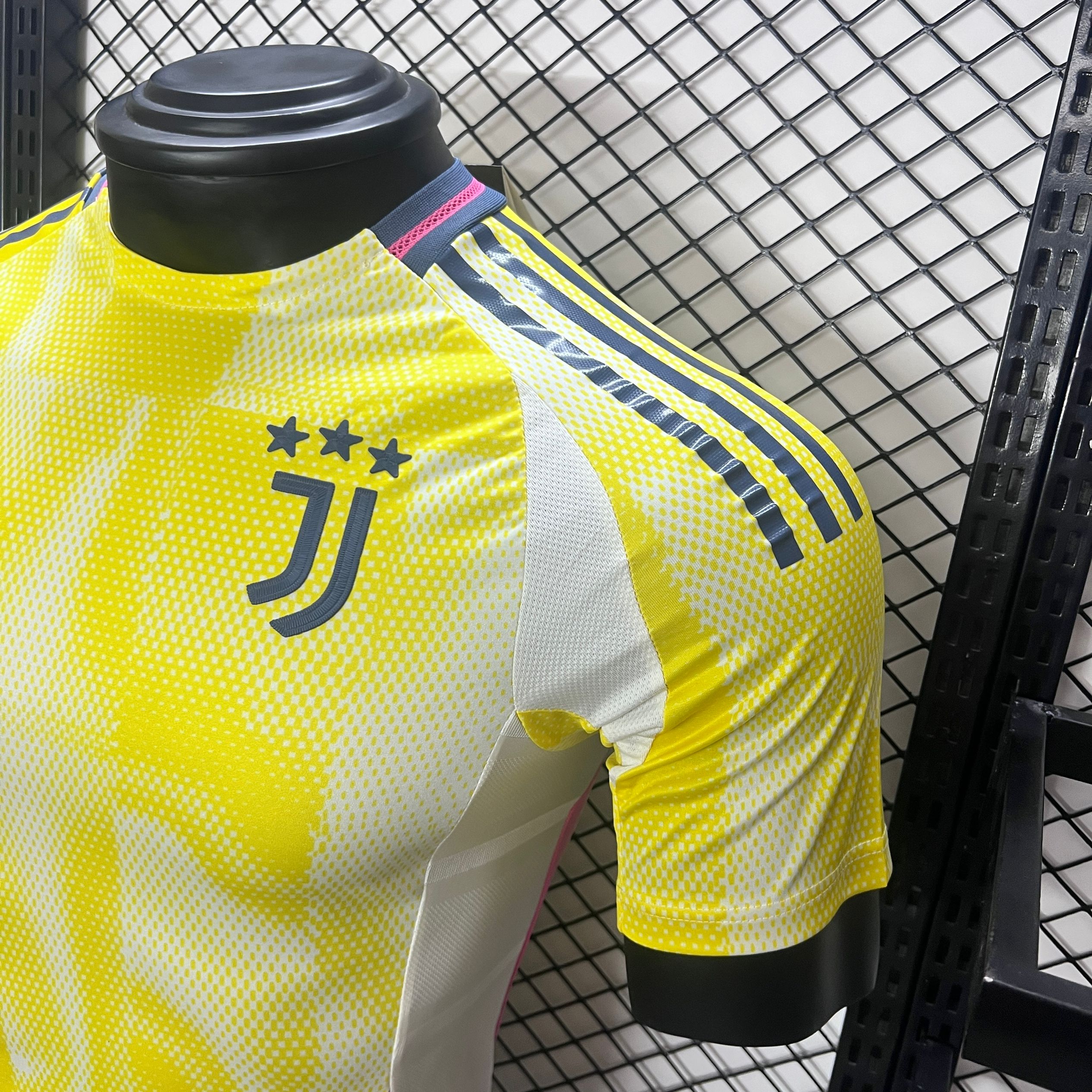 ManixJersey.com | Juventus 24-25 Away Jersey - Player Version -Customize Name, Number and Patch | Worldwide Shipping