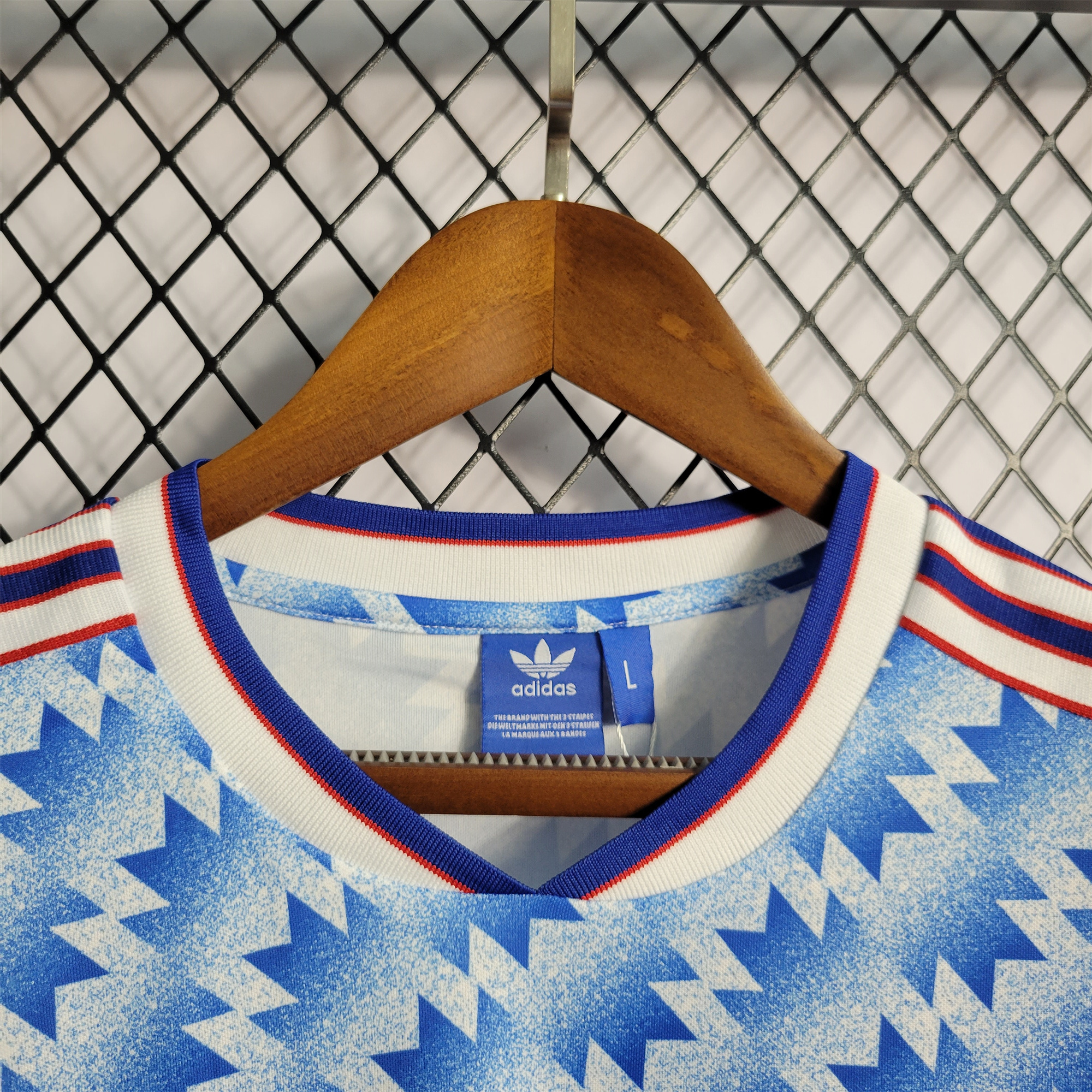 ManixJersey.com | Retro Manchester United 90-92 Away Long Sleeve Jersey -Customize Name, Number and Patch | Worldwide Shipping