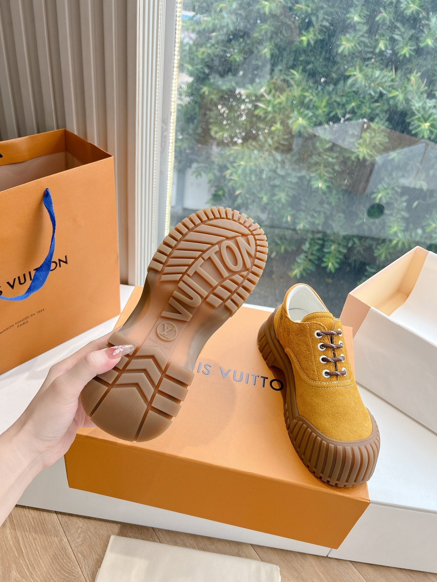 LV ARCHLIGHT SKATE SNEAKER IN HARVEST GOLD EMBOSSED SUEDE、mysite、Cacoeks