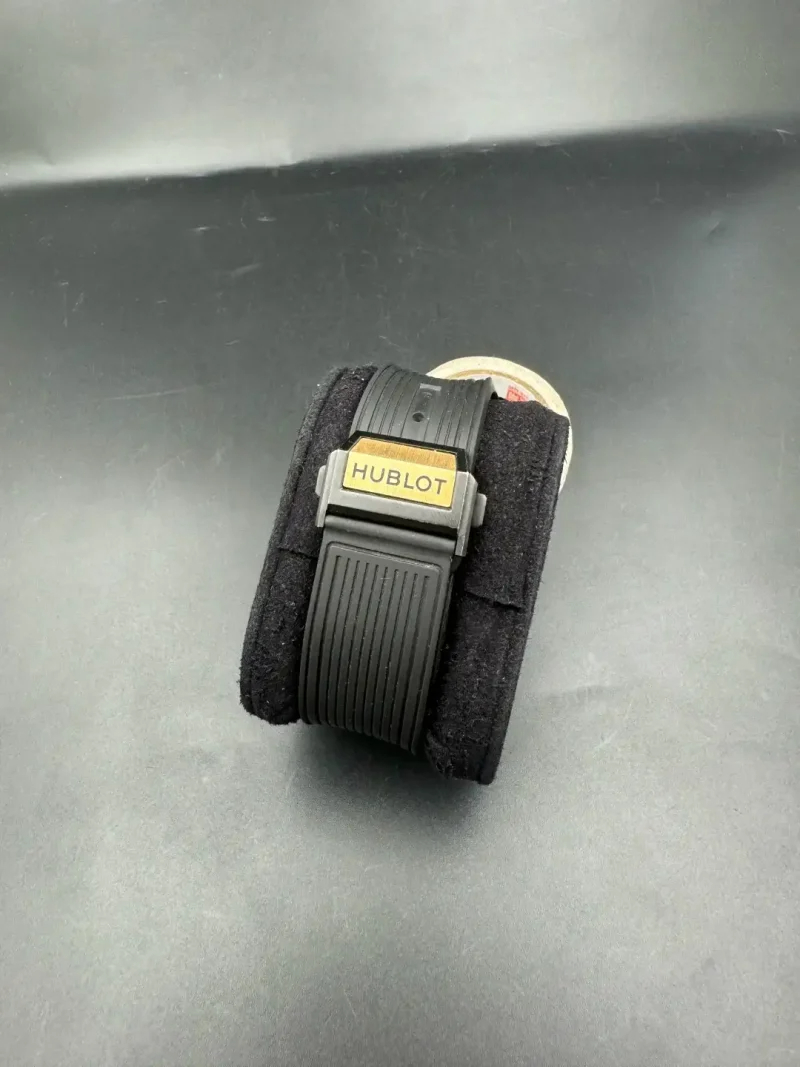 Hublot Big Bang Ref. 642.VX.0130.RX Super Clone Watch – Titanium Black Carbon Fiber Dial Rubber Strap Fake Replica