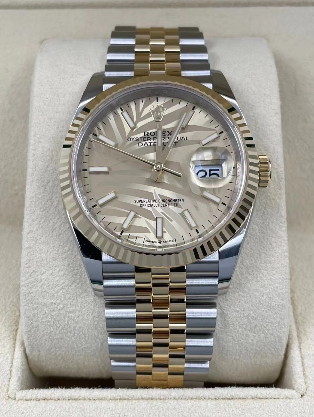 Rolex Datejust 36mm Super Clone Swiss ReplicaWatch Champagne Palm Dial Ref 126233 3235Swiss Movement