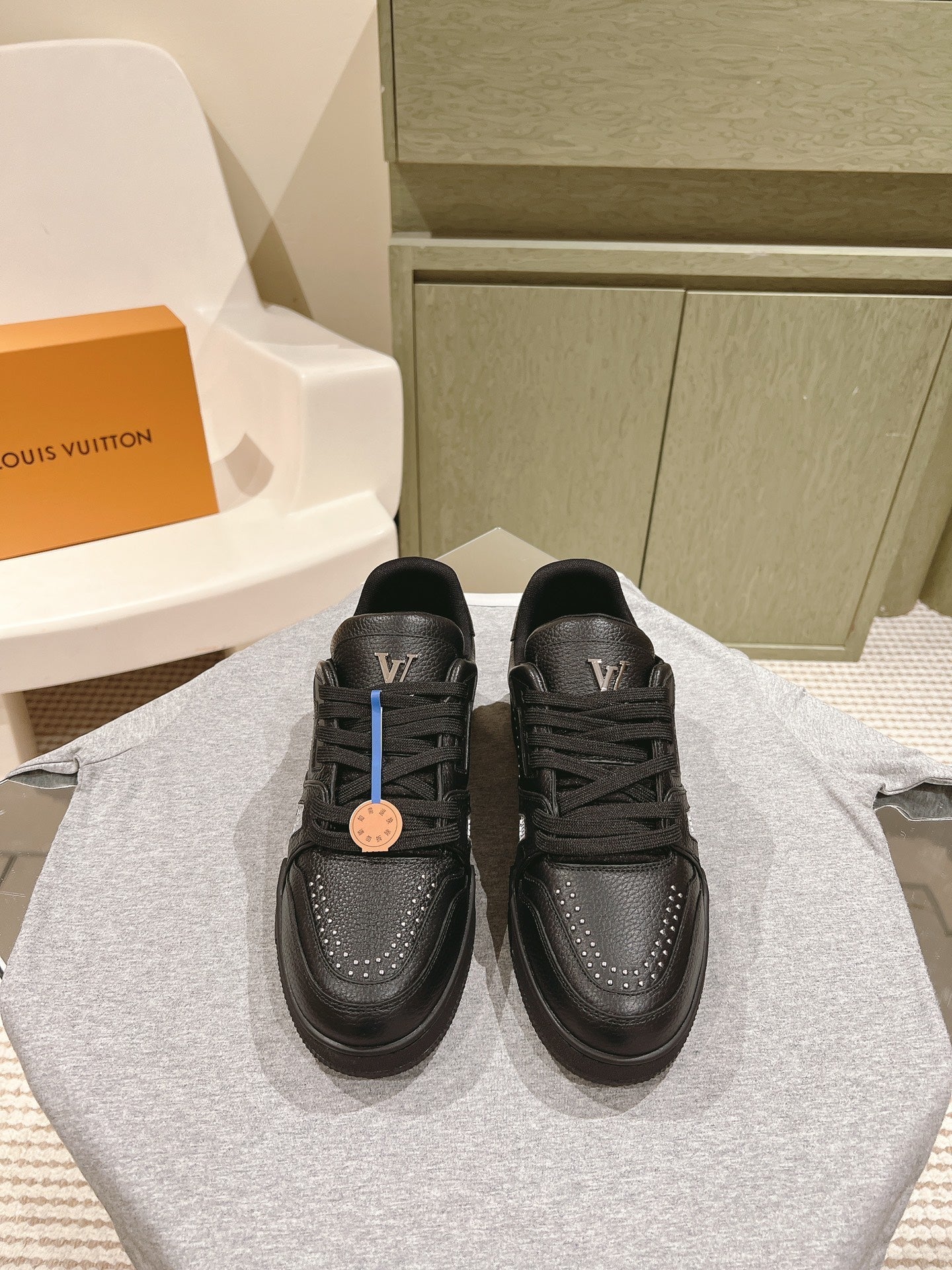 LV TRAINER SNEAKER IN BLACK CALFSKIN、mysite、Cacoeks