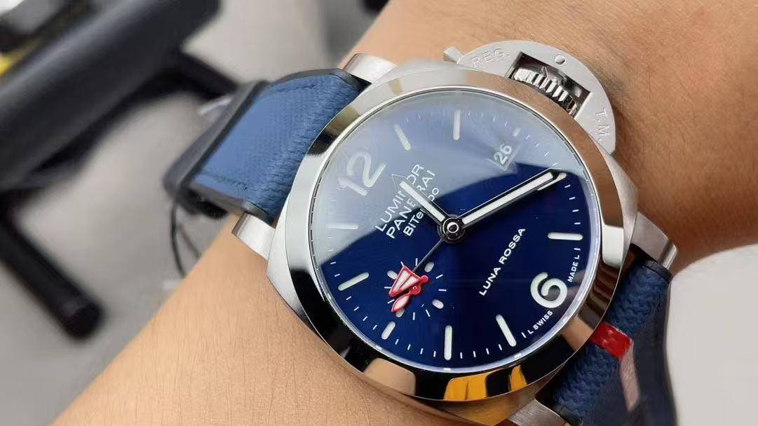 Superclone Panerai Submersible PAM01404-fasswatch