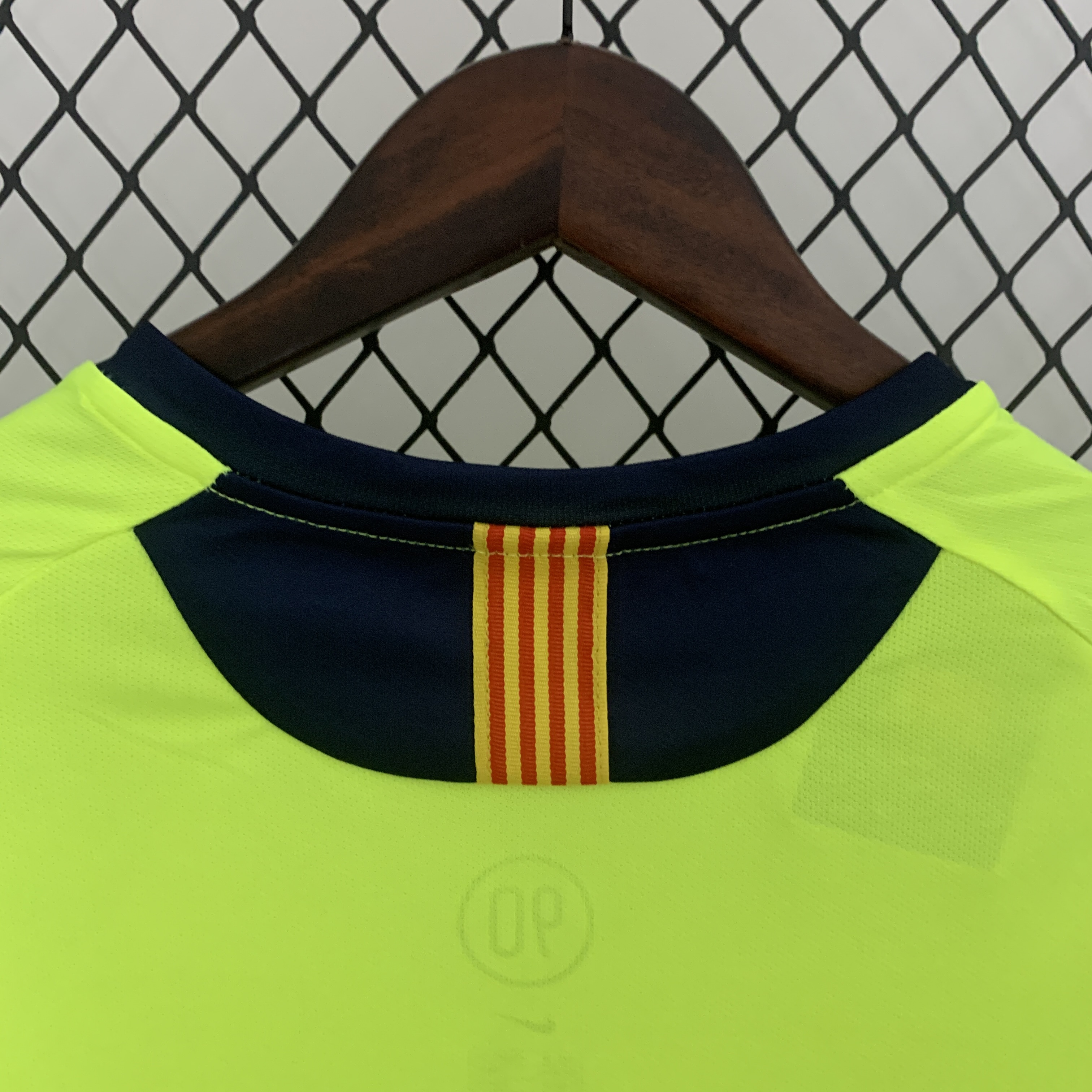 ManixJersey.com | Retro Barcelona 05-06 Away Stadium Long Sleeve Jersey -Customize Name, Number and Patch | Worldwide Shipping