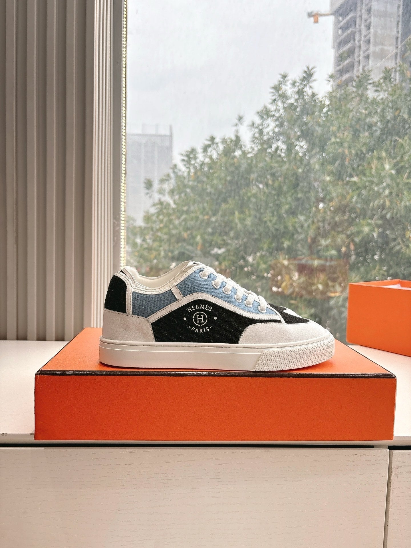 GET SNEAKER IN BLACK MIX LIGHT BLUE CANVAS AND CALFSKIN、mysite、Cacoeks