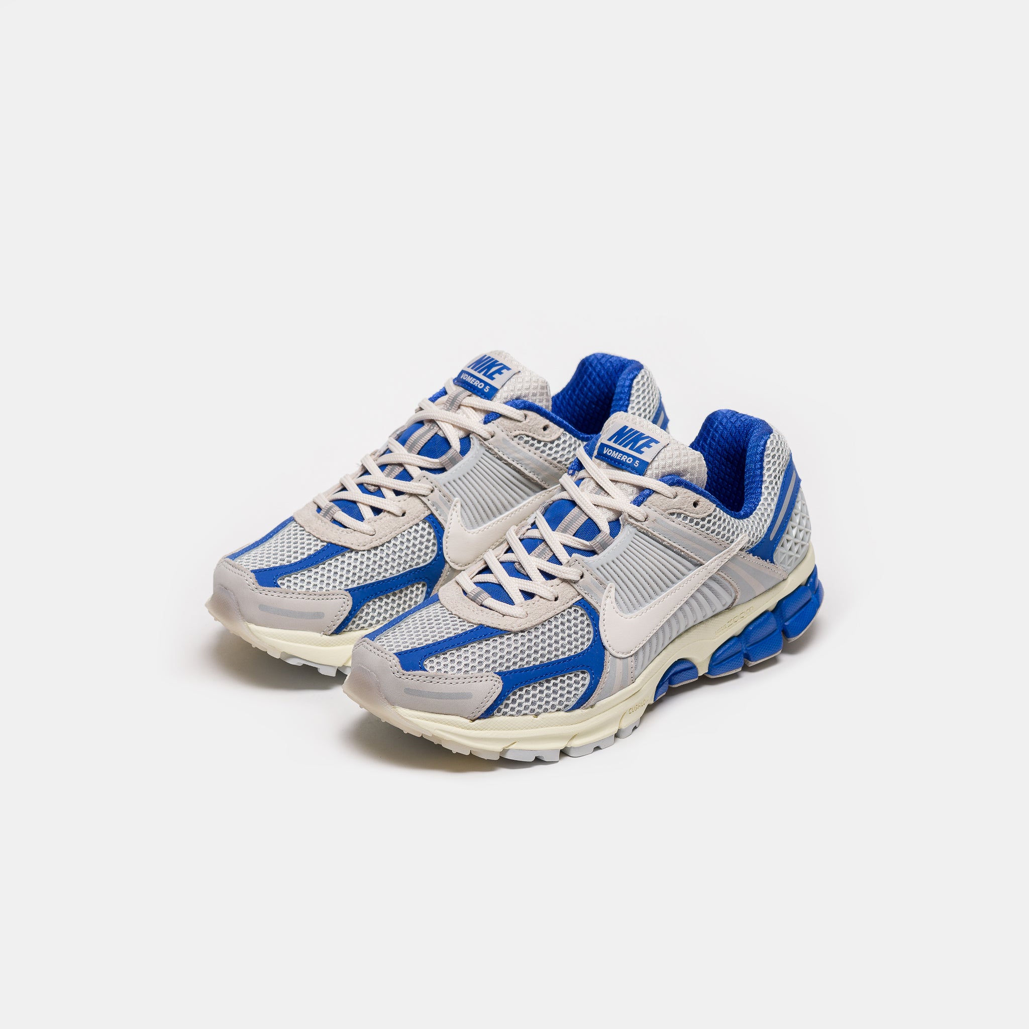 Zoom Vomero 5 Sneaker in Game Royal/Pale Ivory/Coconut Milk