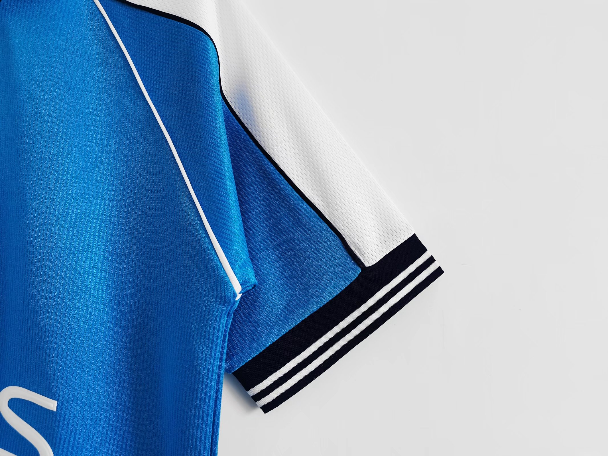 Higojerseys-Retro Manchester City 1999-01 Home Stadium Jersey