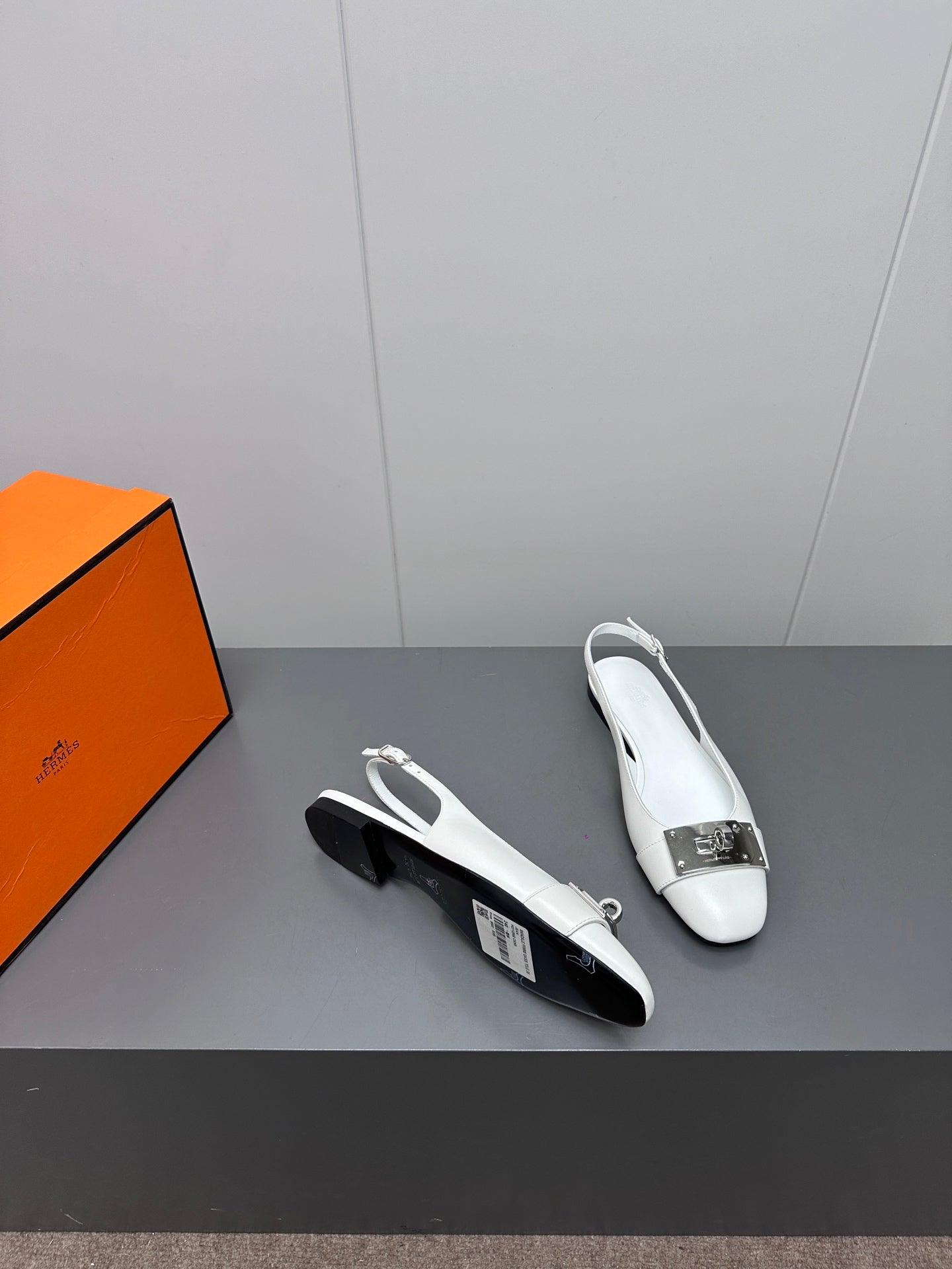 INNOCENTE SLINGBACK IN WHITE CALFSKIN、mysite、Cacoeks