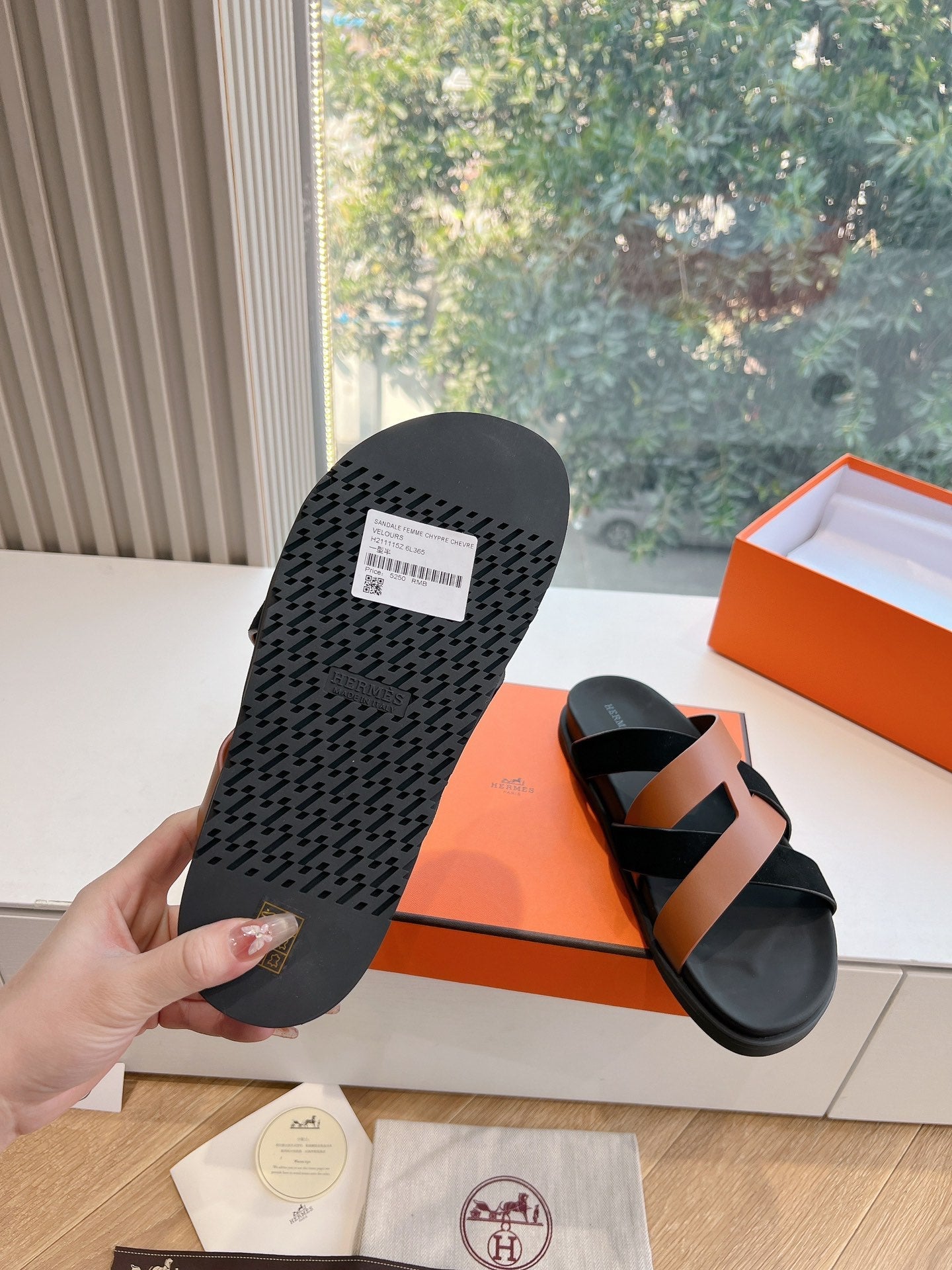 KAZIMIR SANDAL IN BRONZE BROWN CALFSKIN AND BLACK SUEDE、mysite、Cacoeks