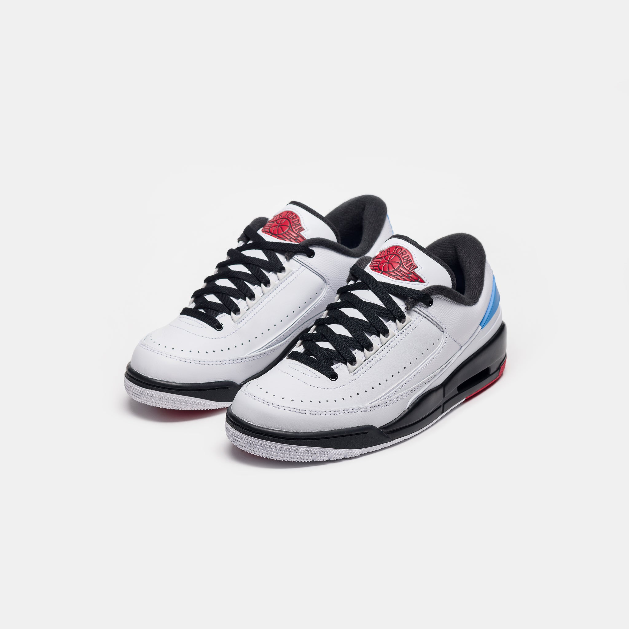 Jordan 2/3 Sneaker in White/Varsity Red/Black/University Blue