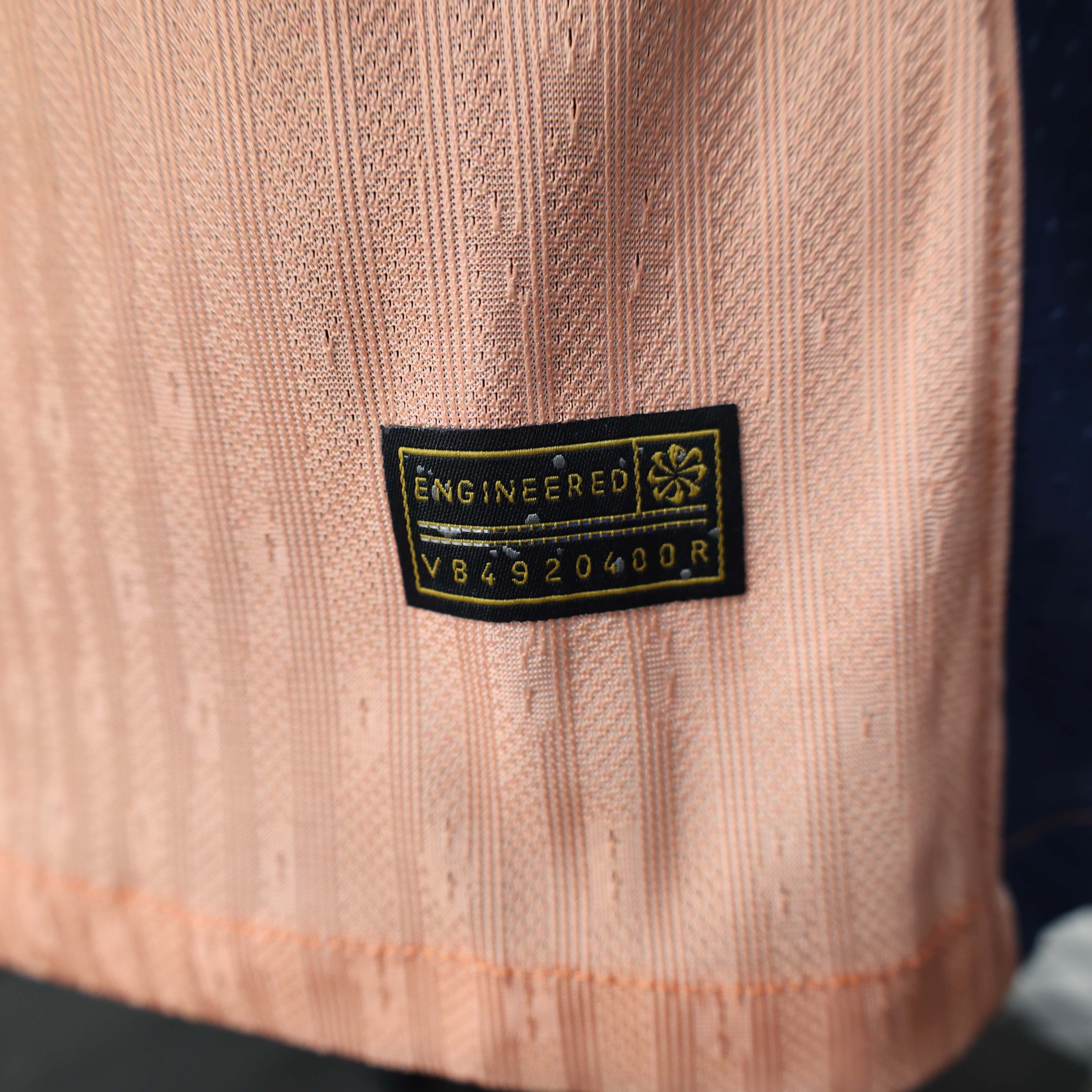 2025/2026 Player Version Barcelona Special Edition Pink Football Shirt 1:1 Thai Quality:football jersey mysite: unitedjerseyfootball 邓江浪:football