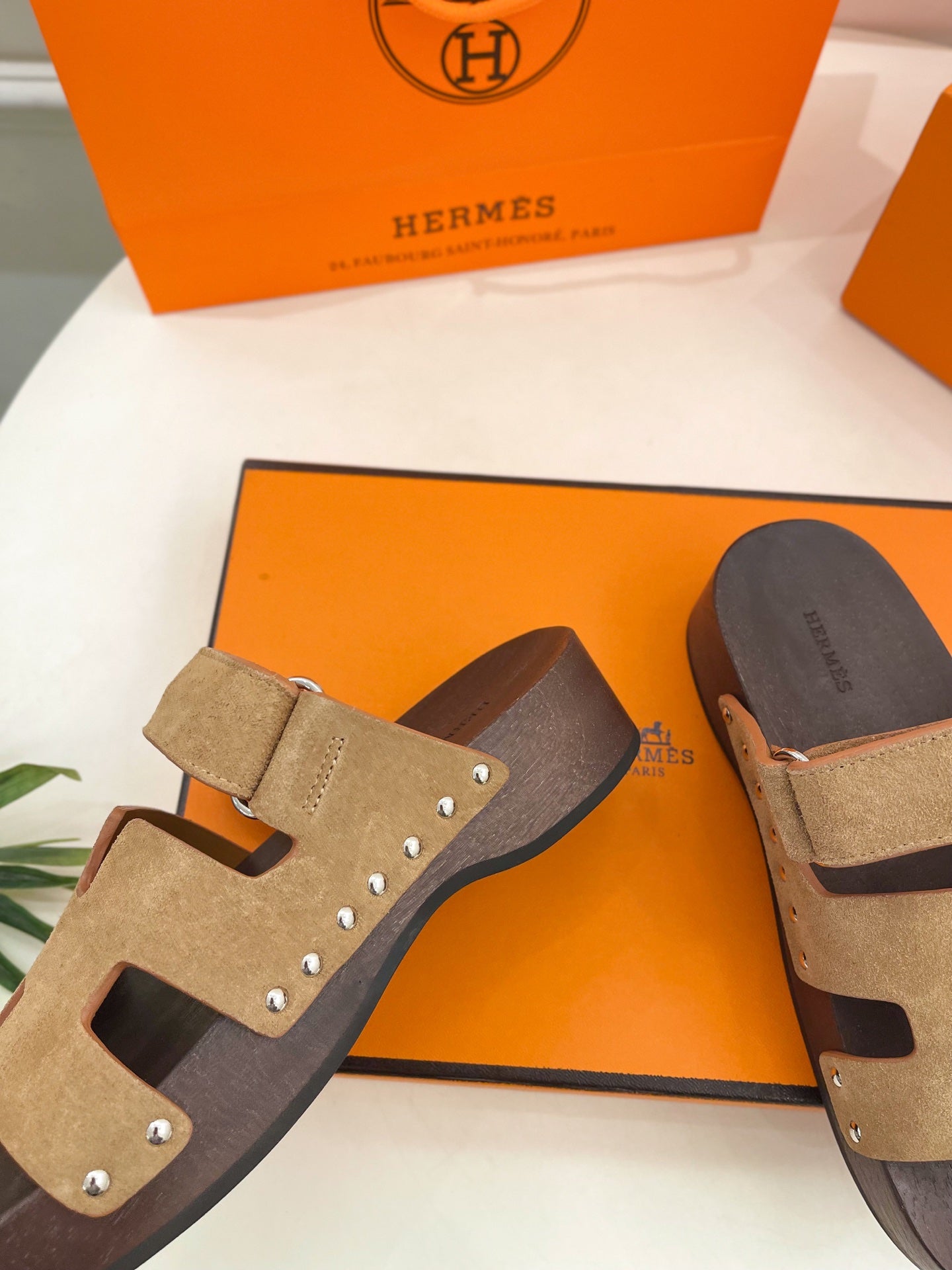 KOS CLOG IN PEANUT BROWN SUEDE、mysite、Cacoeks