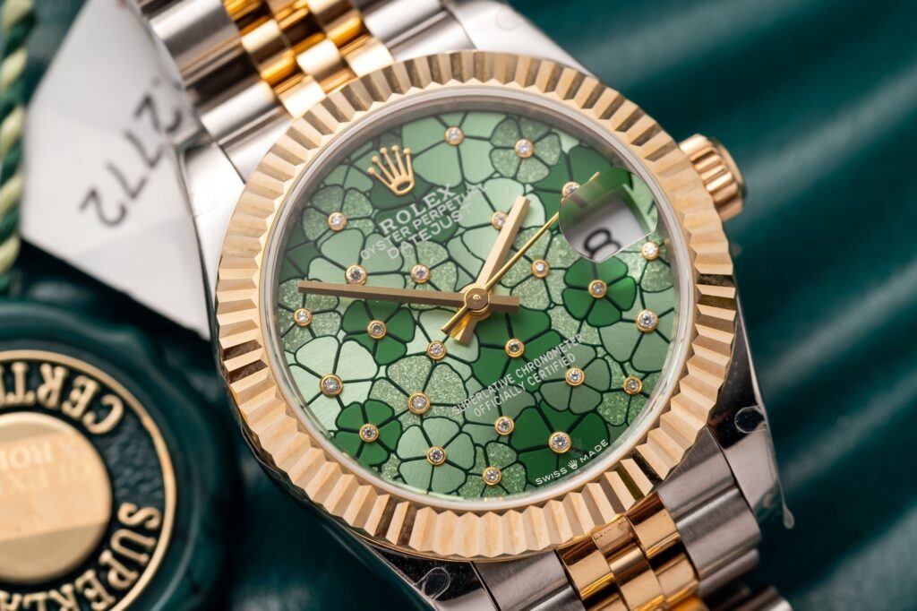 Đồng Hồ Nữ Rolex Bọc Vàng Datejust Mặt Số Xanh Olive Hoa Lá GM 31mm (4)