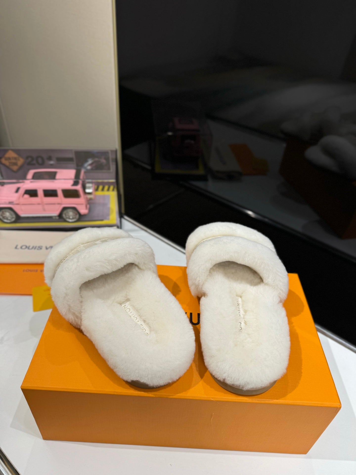 FURRY SLIPPER IN WHITE SHEARLING、mysite、Cacoeks