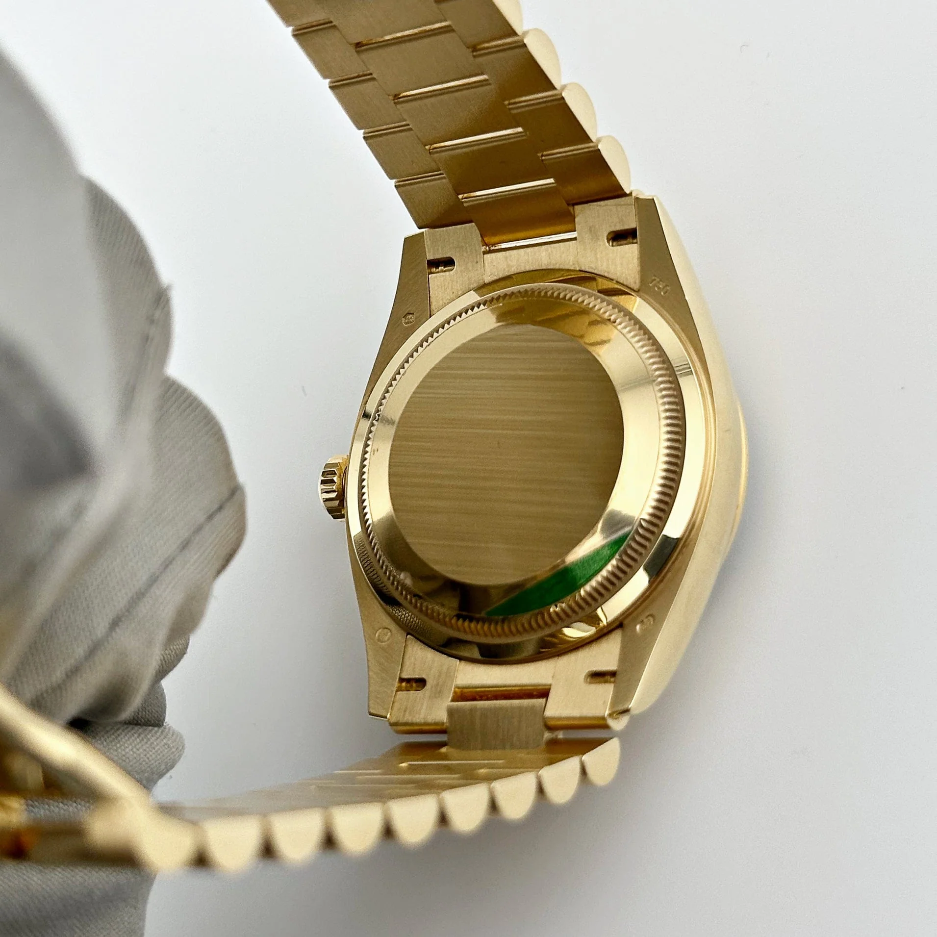 兼职  林炎: luxecystore