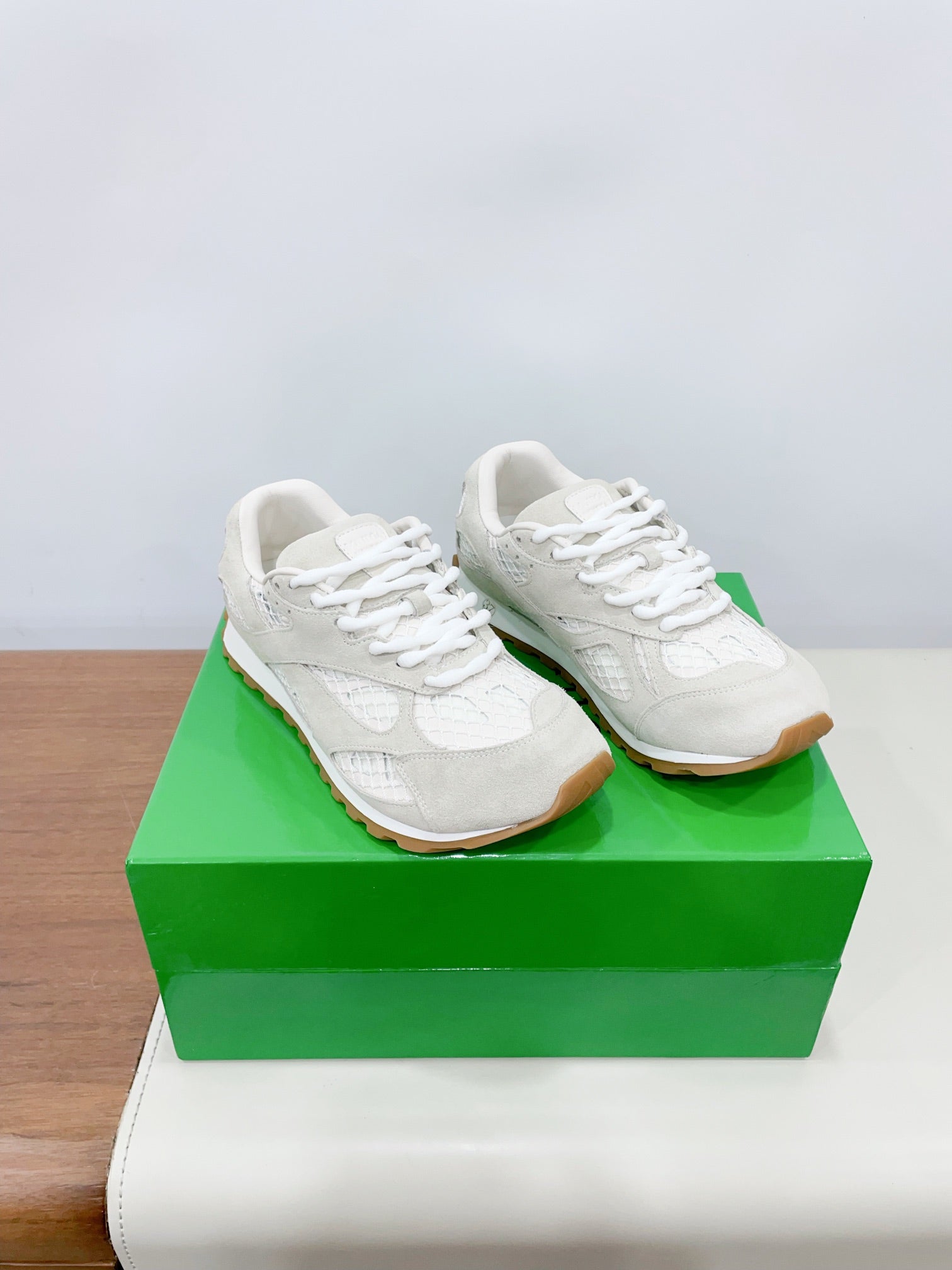 ORBIT SNEAKER IN SEA SALT SUEDE AND TECHNICAL MESH、mysite、Cacoeks