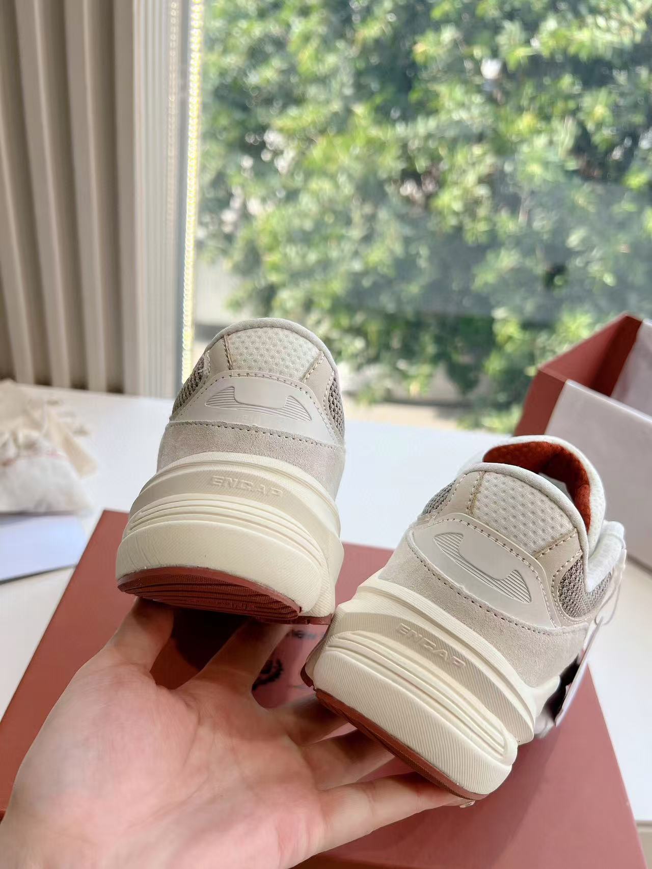 LP&NB CLASSIC BISCUIT SNEAKERS WHITE SUEDE、mysite、Cacoeks