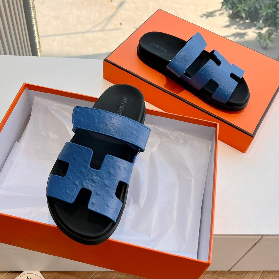 CHYPRE SANDAL IN COBALT BLUE GRAINED CALFSKIN、mysite、Cacoeks