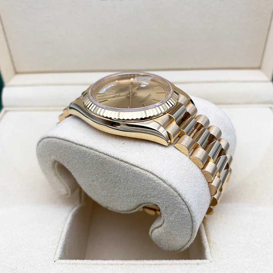 兼职  林炎: luxecystore