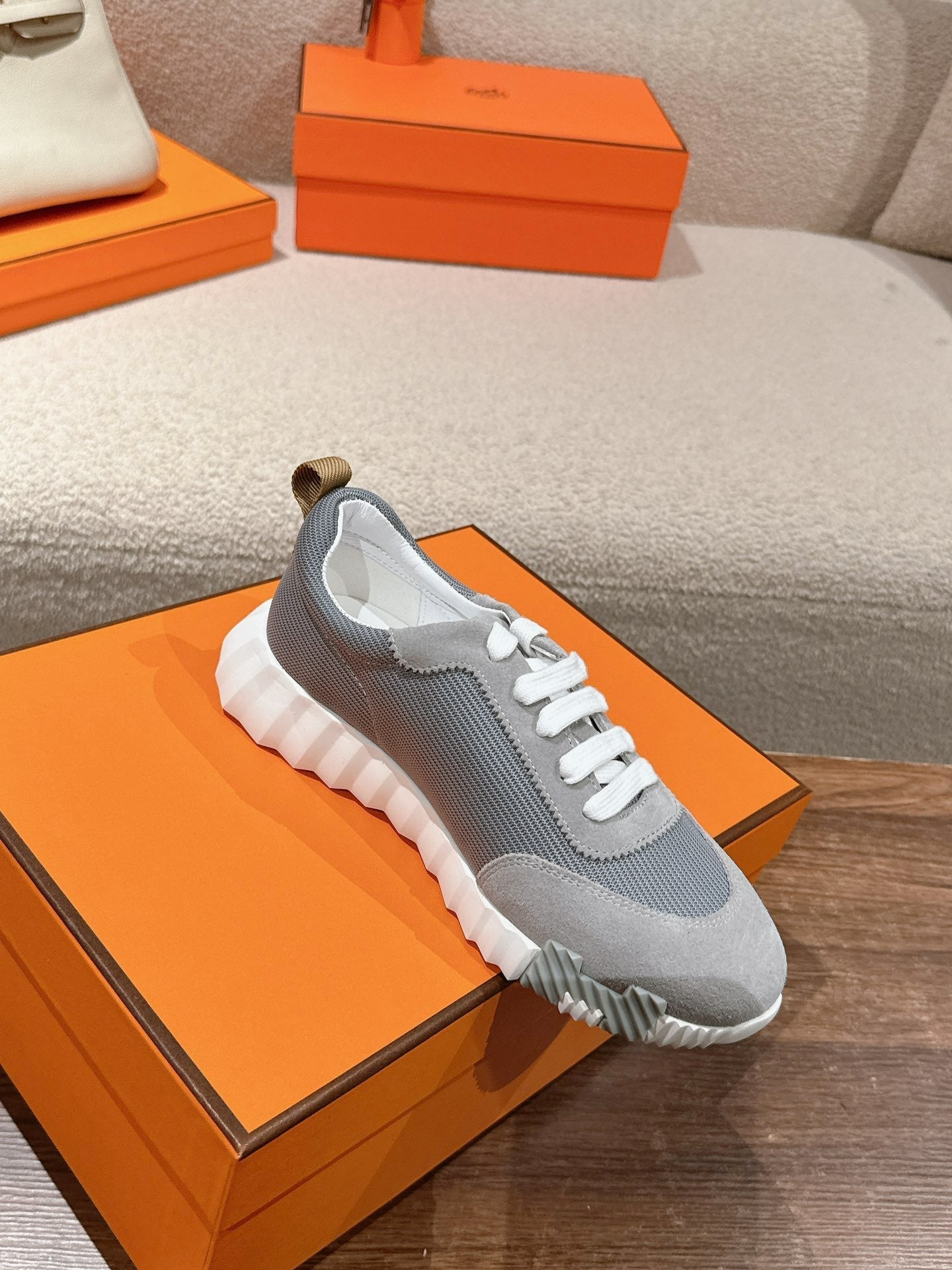 MAINLAND SNEAKER IN ASH GRAY SUEDE AND SHARK GRAY BREATHABLE MESH FABRIC 959350、mysite、Cacoeks