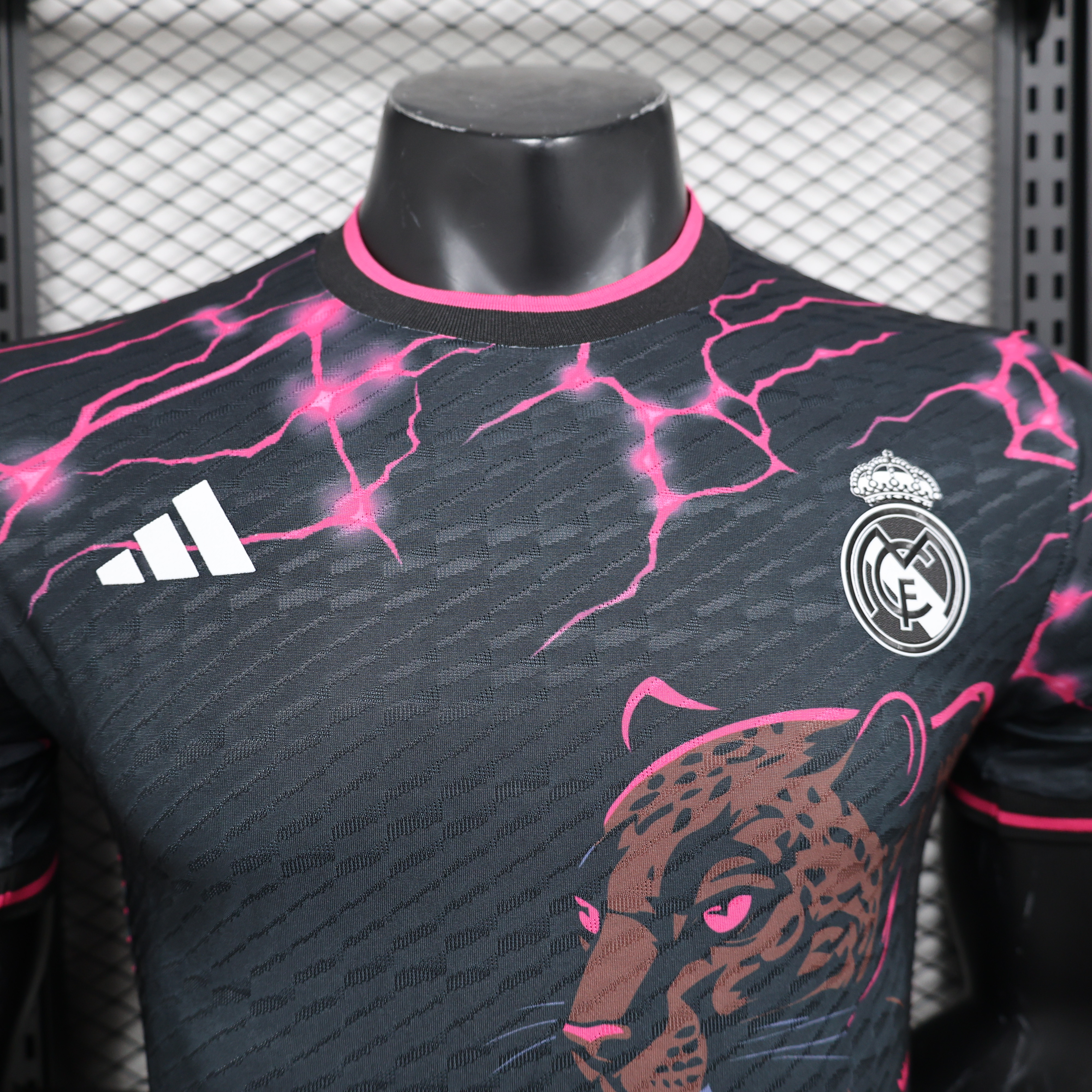 ManixJersey.com | Real Madrid 24-25 Leopard Special Edition Black Jersey - Player Version -Customize Name, Number and Patch | Worldwide Shipping