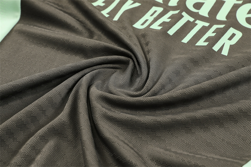 2025/2026 Real Madrid Half-Pull Training Suit Khaki Football Shirt 1:1 Thai Quality Set:football jersey mysite: unitedjerseyfootball 邓江浪:football