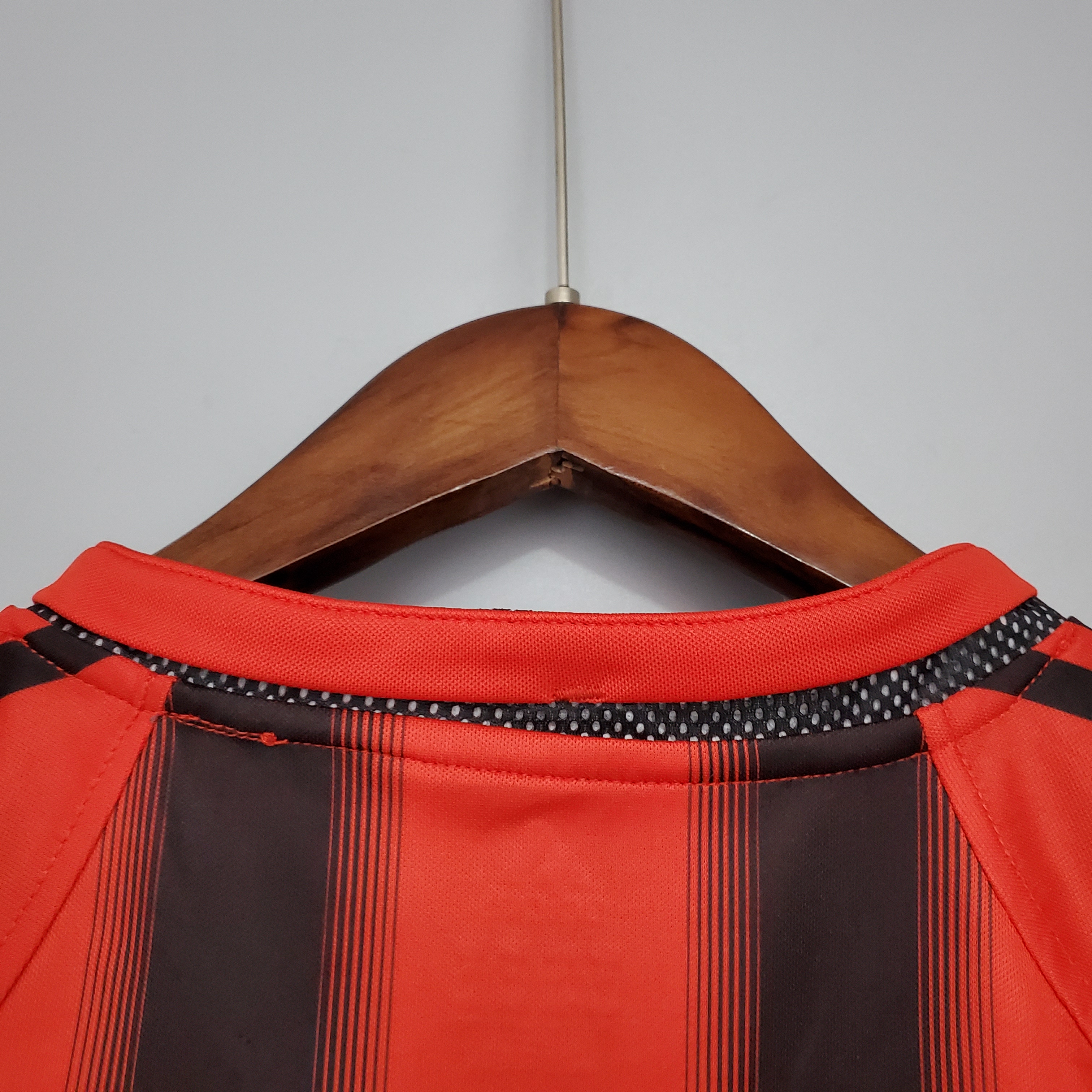 JerseysGala.com | Retro AC Milan 04-05 Home Stadium Jersey -Customize Name, Number and Patch | Worldwide Shipping